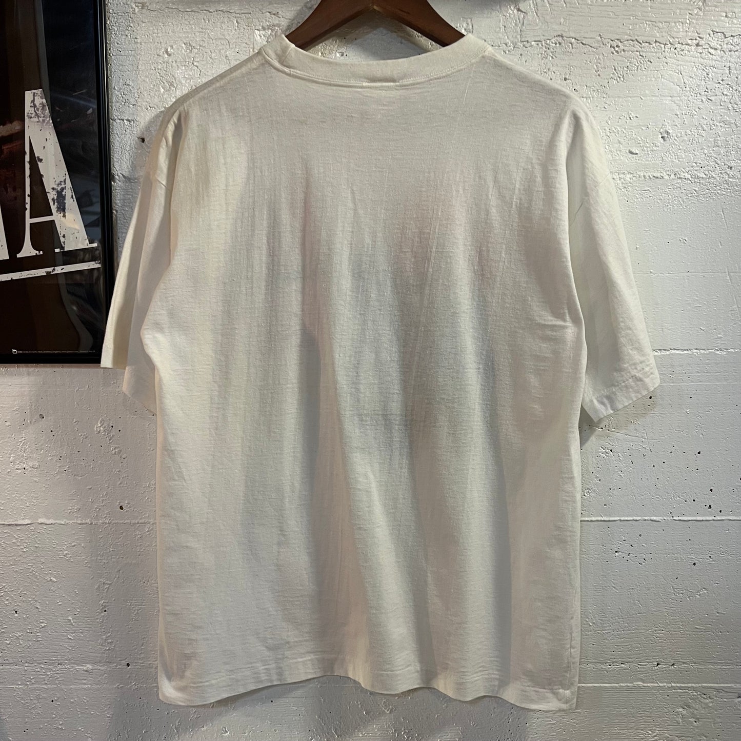 Vintage 1980's Hong Kong Single Stitch Sunrise Graphic T-Shirt - Size Medium - White - 100% Cotton