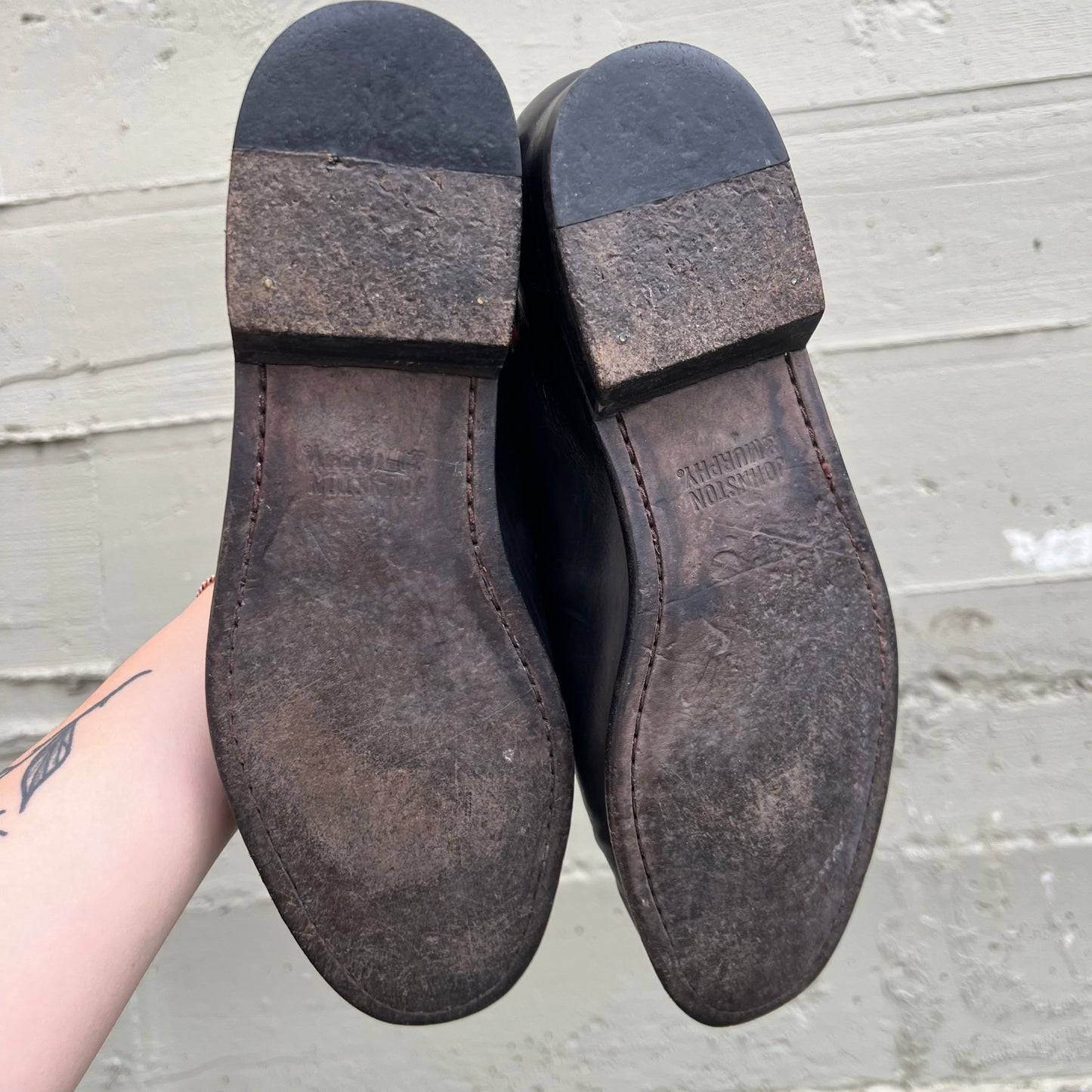Vintage Johnston & Murphy Croc Embossed Leather Tassel Loafers - Size 10.5M - Black