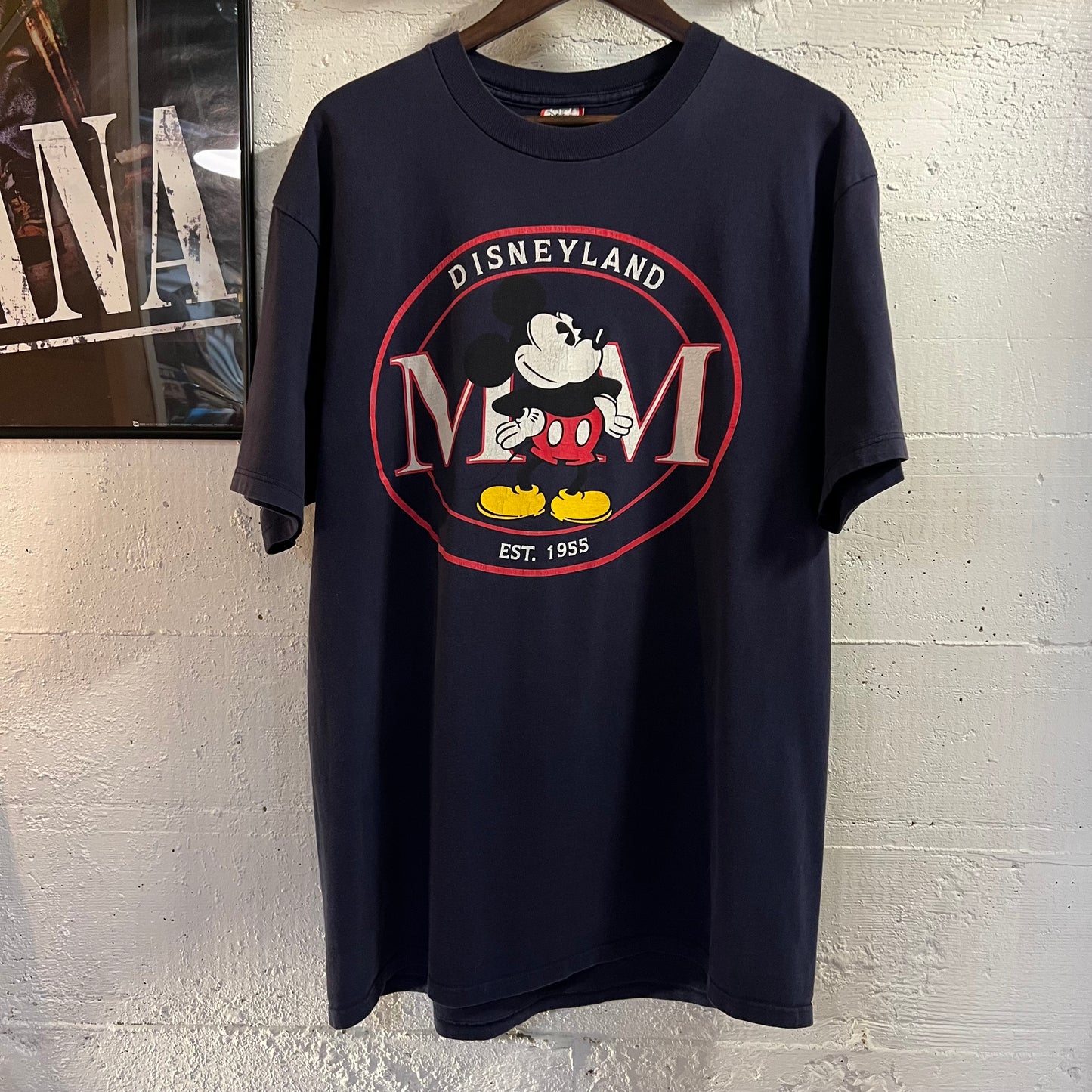 Vintage 90’s Disneyland ‘Mickey Mouse’ Graphic T-Shirt - Size XL - Made In USA - Navy/White/Red