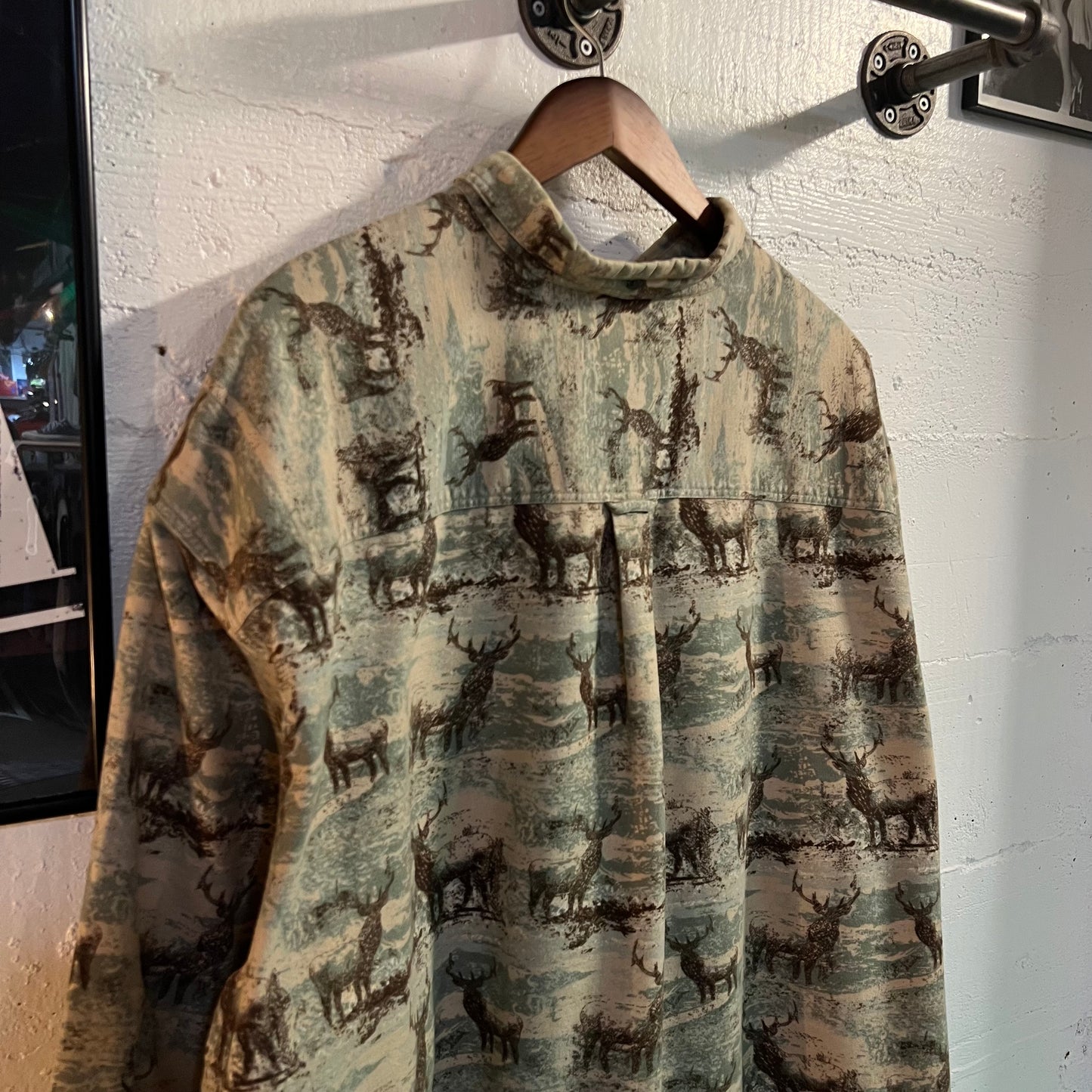 Vintage Y2K Cabela's All Over Deer Print Chamois Cloth Button Down Shirt - Size 3XL - Olive/Beige