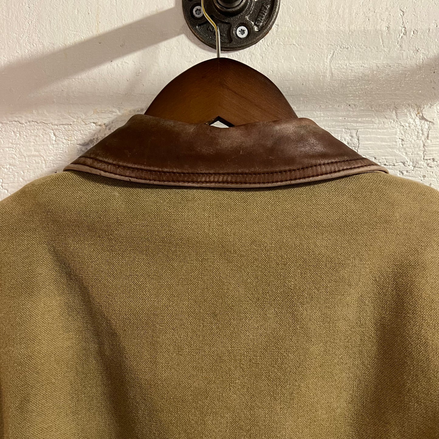 Vintage 90's Woolrich Aztec Lined Leather Collar Barn Coat - Size Large - Made In USA - Tan/Khaki