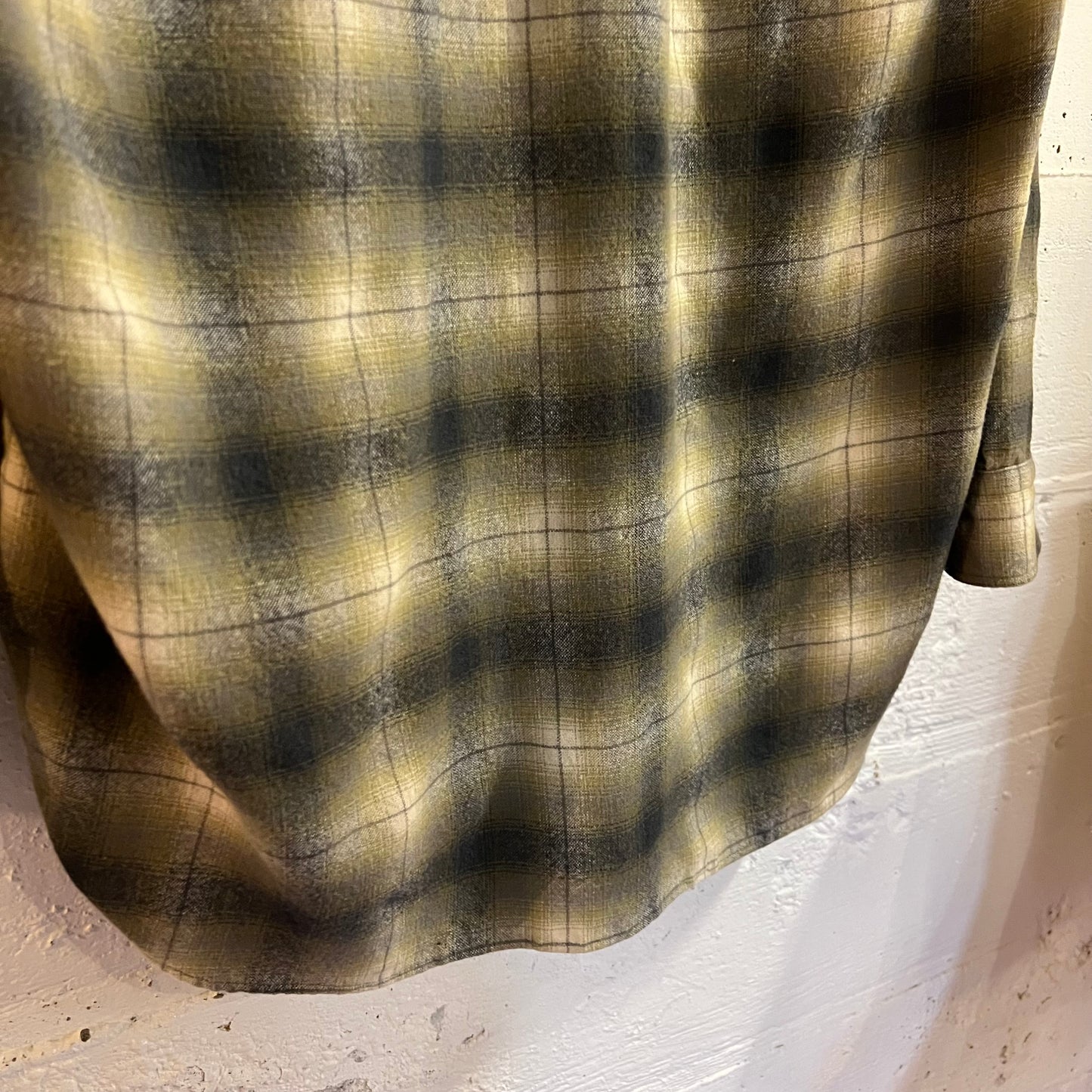 True Vintage 1950's Pendleton Wool Shadow Plaid Field Shirt - Size 16 (M/L) - Made In USA - Yellow/Gray - 100% Virgin Wool