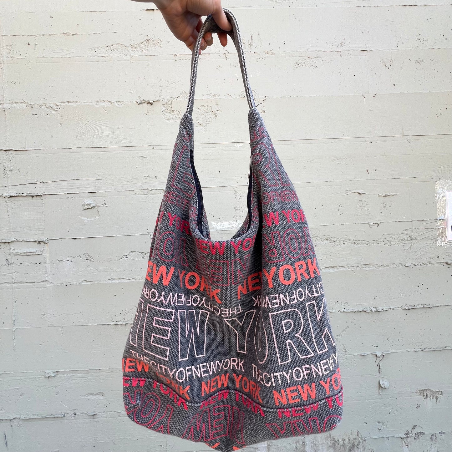 Robin Ruth New York City Hobo Handbag - O/S - Gray/Red