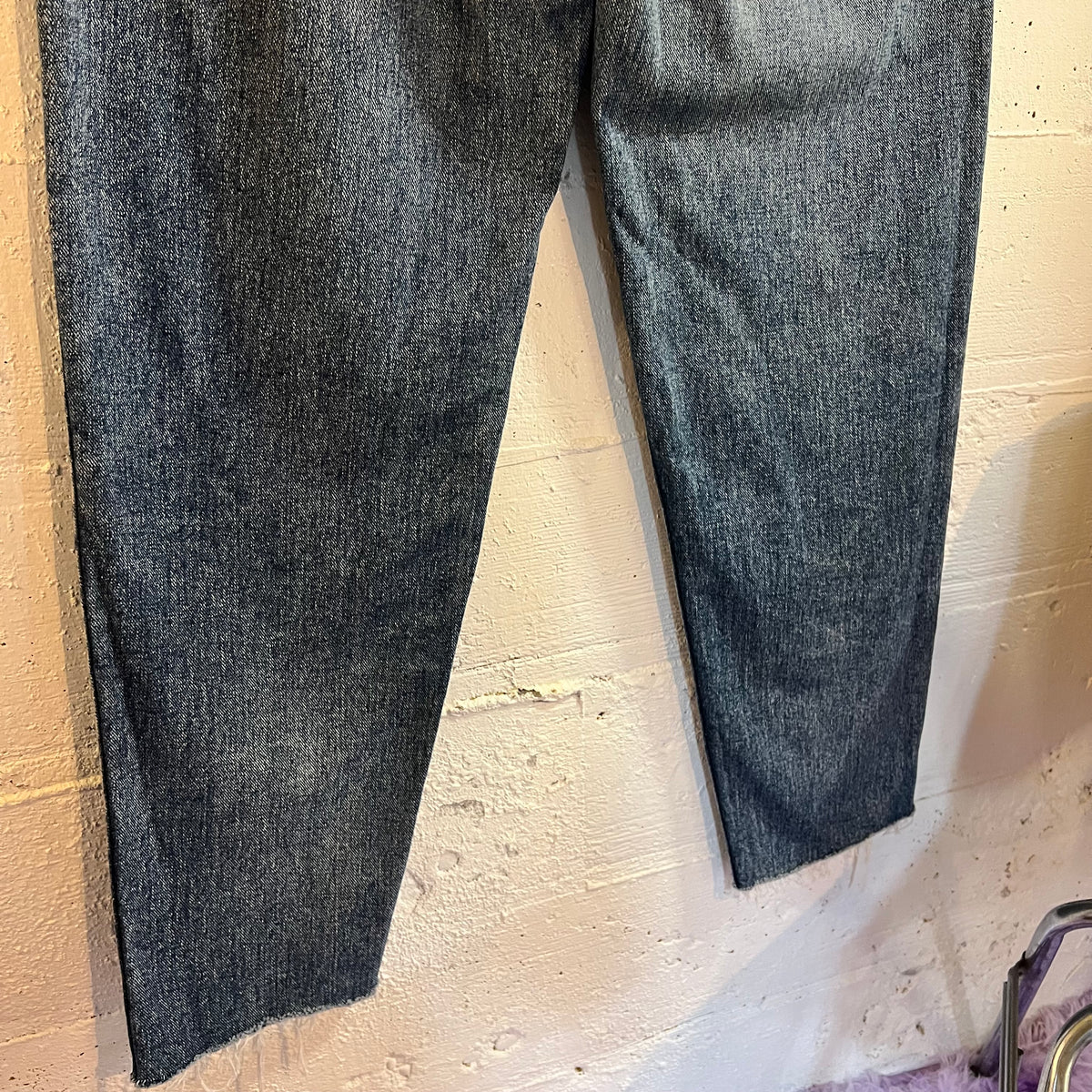 Vintage 90's Levi's 560 Loose Tapered Fit Denim Jeans - Size 33" x 32" - Made In USA - Medium Wash Indigo