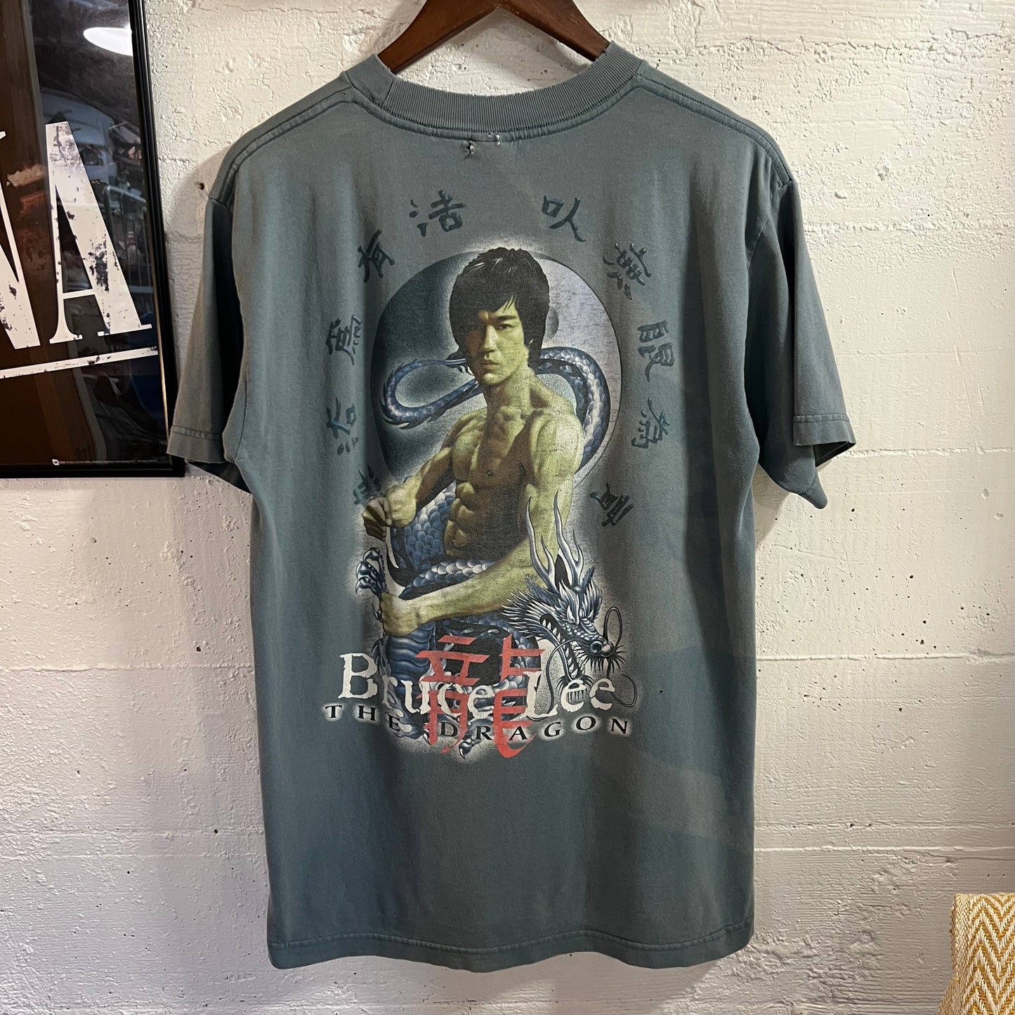 Vintage 90’s Distressed/Faded Bruce Lee The Dragon Graphic T-Shirt - Size Medium - Made In USA - Faded Black/Blueish Green