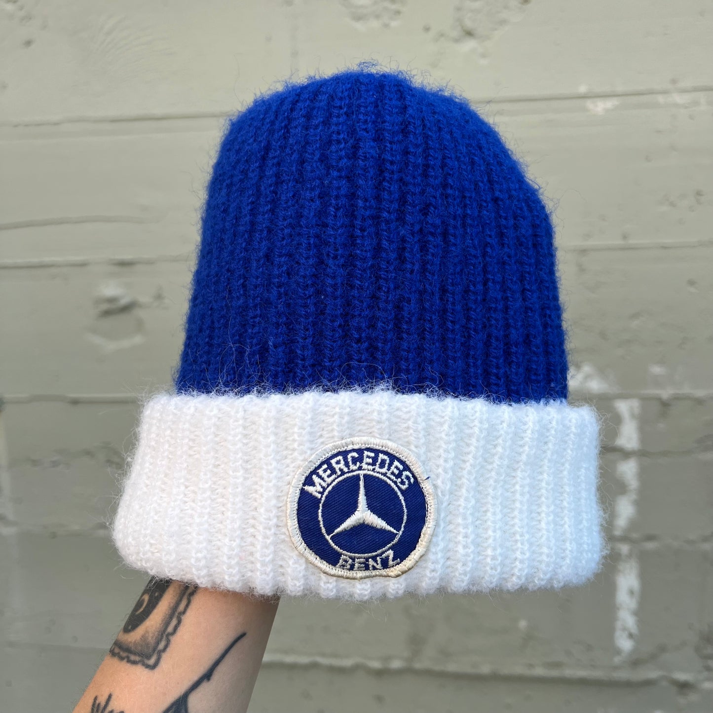Vintage Mercedes-Benz Ribbed Knit Cuffed Beanie - One Size Fits Most - Blue/White