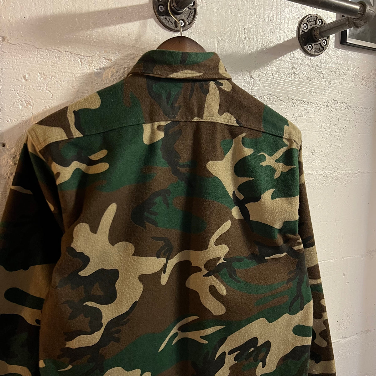 Vintage 90’s Cabela’s Woodland Camo Chamois Cloth Long Sleeve Button Up Flannel - Size Small - Made In USA - Earth Toned