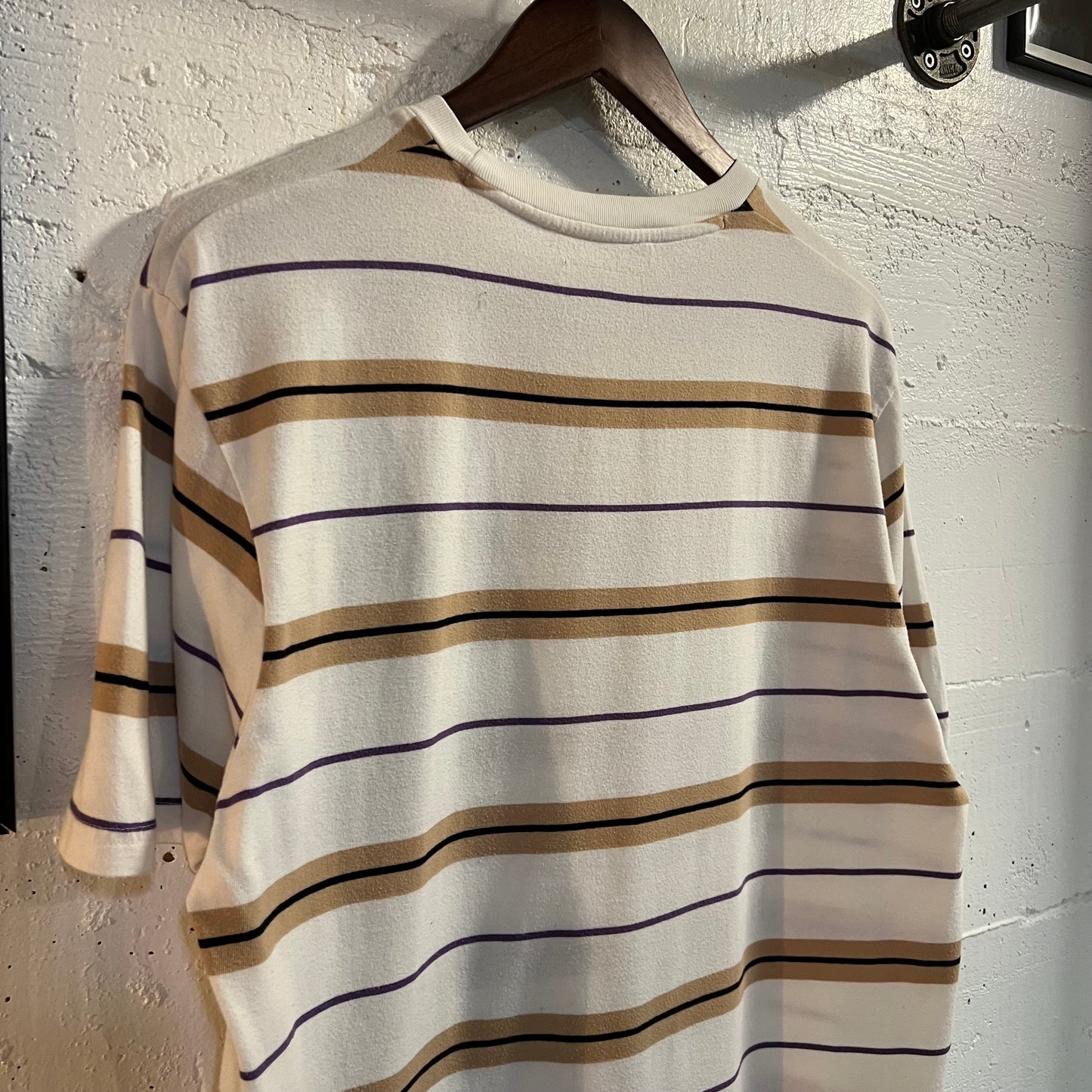 *Pre-Owned* Stüssy Embroidered Logo Striped Pocket T-Shirt - Size Medium - White/Beige/Violet