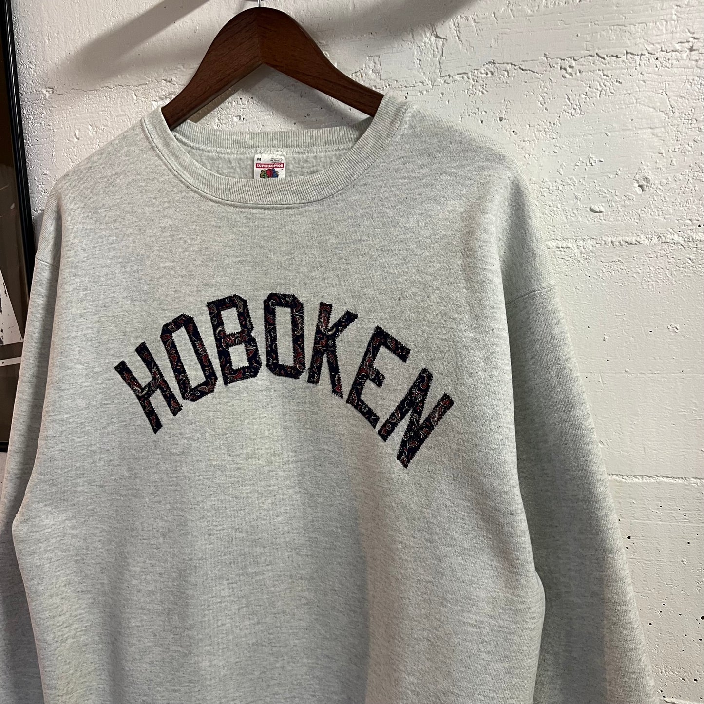 Vintage 90’s Paisley Raw-Edge Appliqué Stitch Hoboken Crewneck Sweatshirt - Size Medium - Made In USA - Heather Grey/Multi