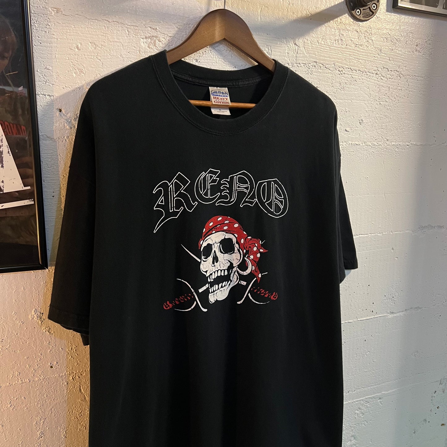 Vintage Y2K 2000's Reno Pirate Jolly Rogers Graphic T-Shirt - Size XL - Black