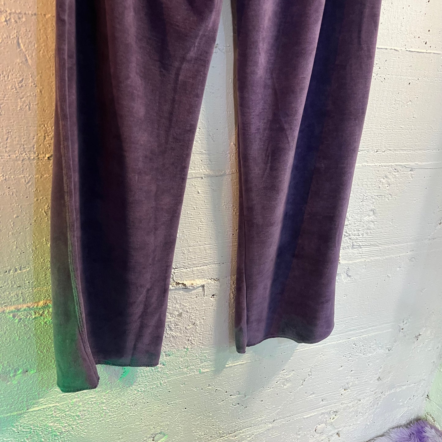 Vintage 2000's Anne Lewin Velour Flare Sweatpants - Size Medium - Purple/Lavender