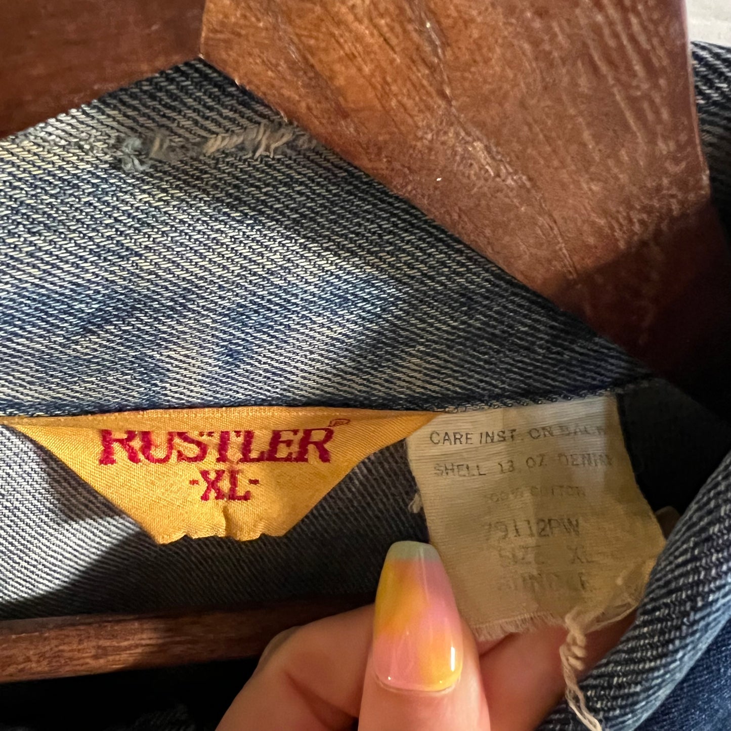 Vintage 70’s Faded/Distressed Rustler Button Up Denim Jacket - Size XL - Medium Wash