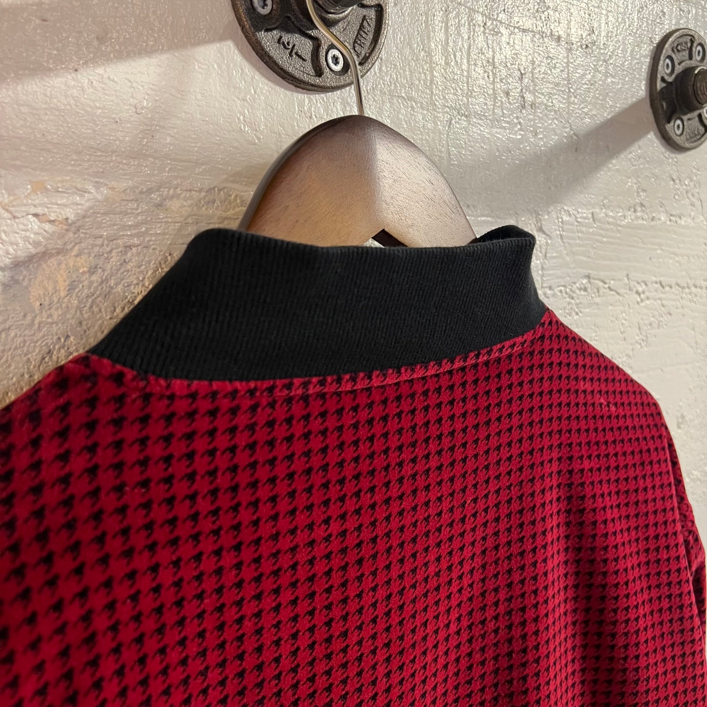 Vintage 2000's Emerica Skateboarding Sherlock Houndstooth Velvet Bomber Jacket - Size XL - Red/Black