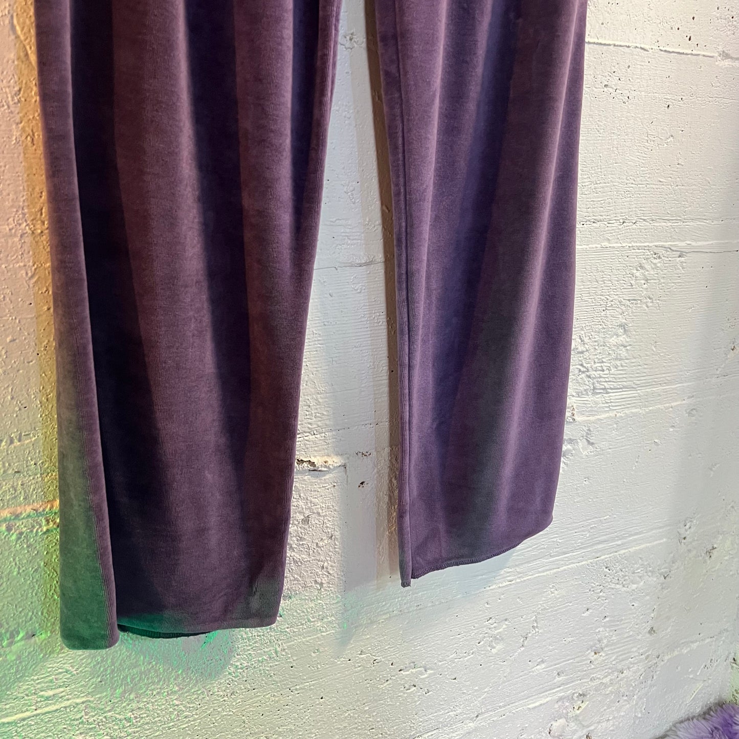 Vintage 2000's Anne Lewin Velour Flare Sweatpants - Size Medium - Purple/Lavender