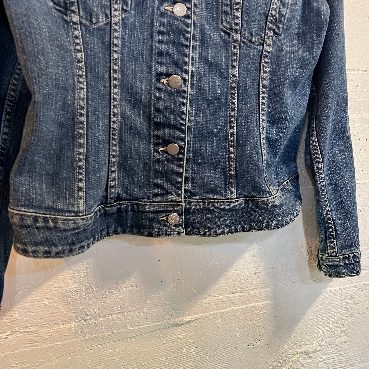 Vintage Amadeus Jeans Women’s Buttoned Denim Jacket - Size Large (40) - Dark Wash