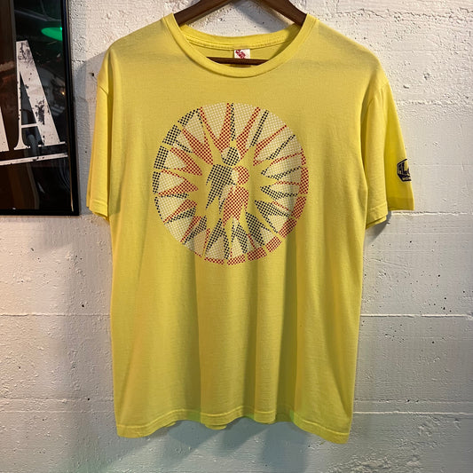 Vintage 2000's Alien Workshop Supernova 3D T-Shirt - Size Medium - Pale Yellow