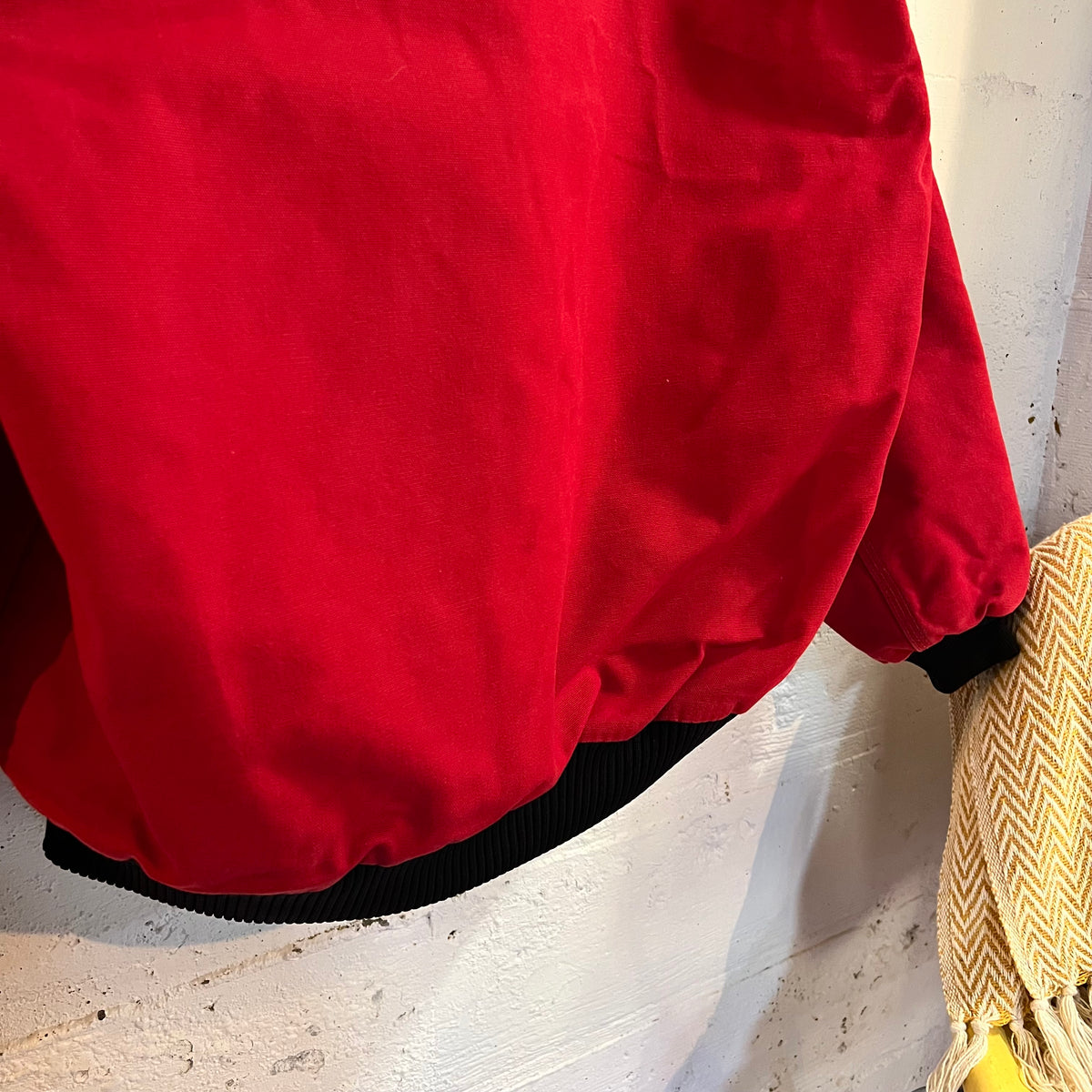 Vintage 2000's Carhartt J140 Red Duck Canvas Quilt Lined Hooded Active Jacket - Size Large - 100% Cotton