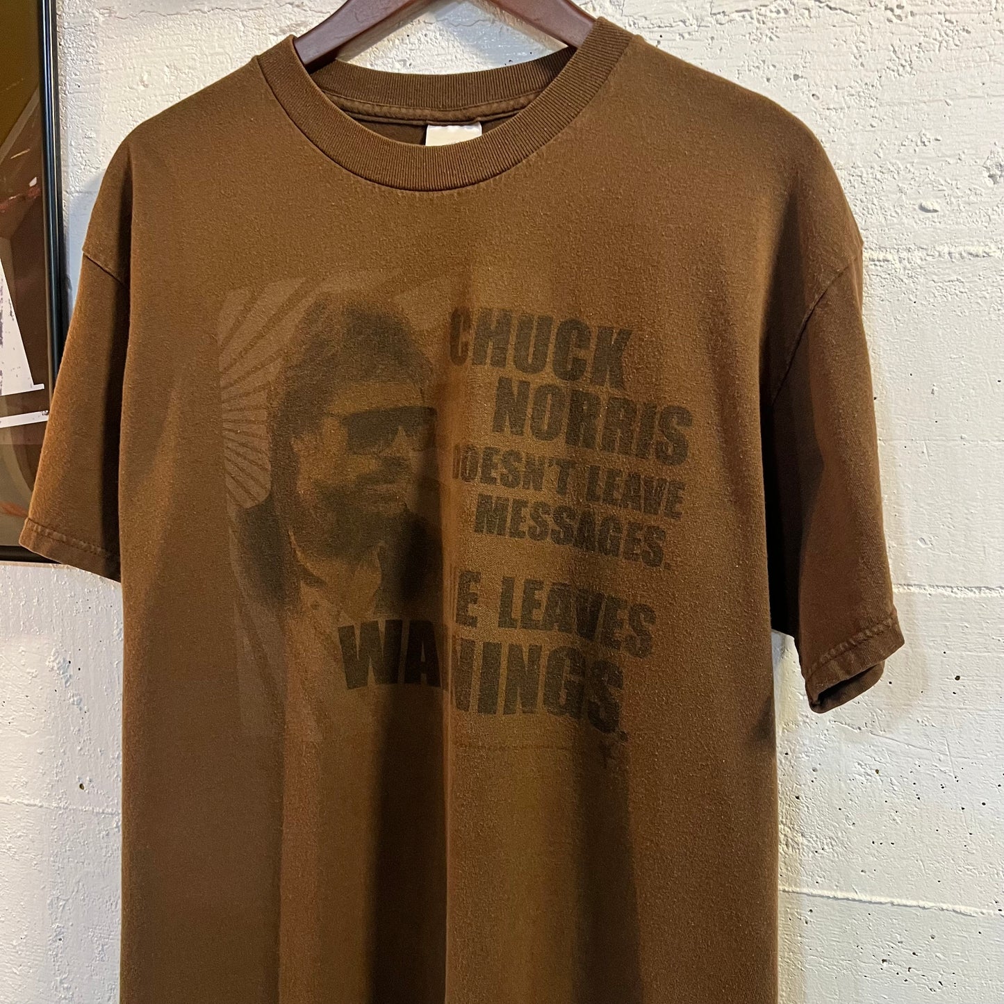 Vintage Funny Chuck Norris T-Shirt - Size Large - Brown/Black
