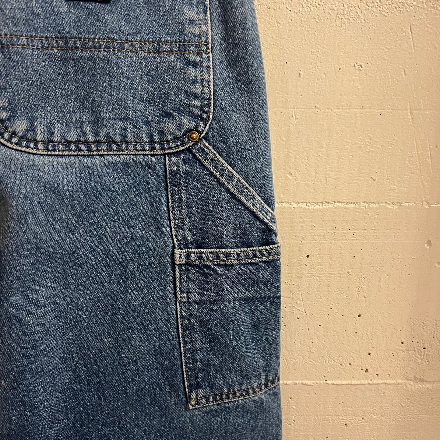 2000's Distressed Carhartt Loose Original Fit Double Knee Denim Carpenter Jeans - Size 33" x 30" - Mid Wash Indigo