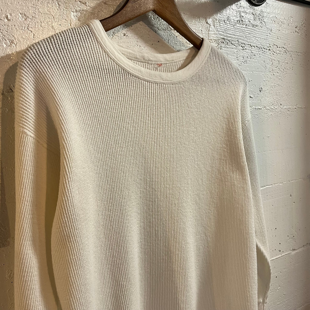 Vintage 50's/60's Cotton Waffle Knit Long Sleeve Split Hem Thermal Shirt - Size Medium/Large - Made In USA - White