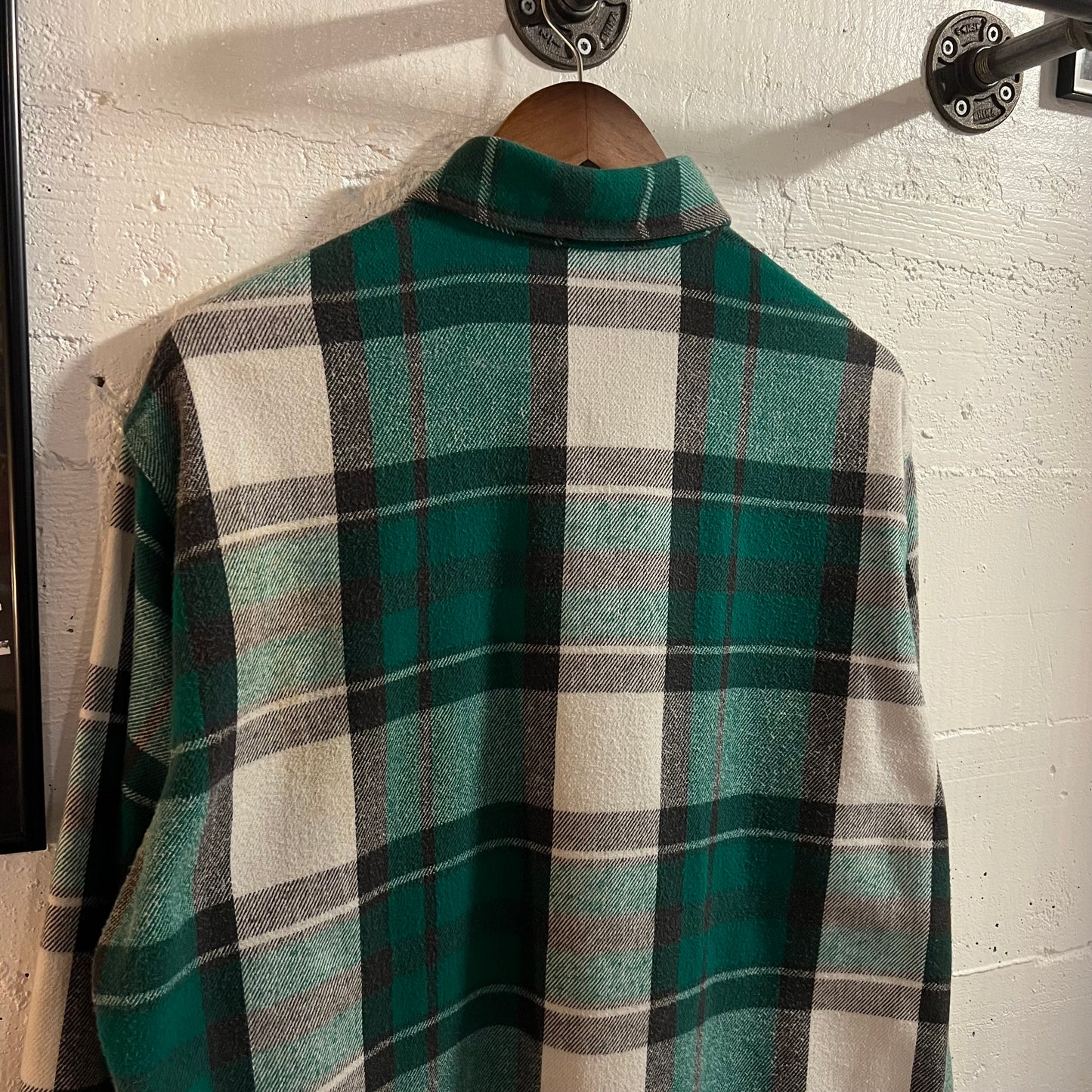 Vintage 80’s St.John’s Bay Big Mac Plaid Flannel Double Pocket Button Up Shirt - Size Large Regular - Made In USA - Green/White/Black