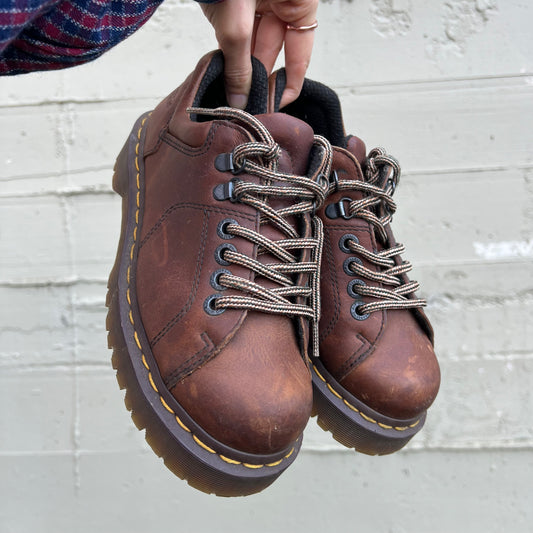 *Pre-Loved* Y2K Dr. Martens Air-Wair 8312 Brown Leather Low Lace Up Oxford Shoes - Size 6M/7W - Brown