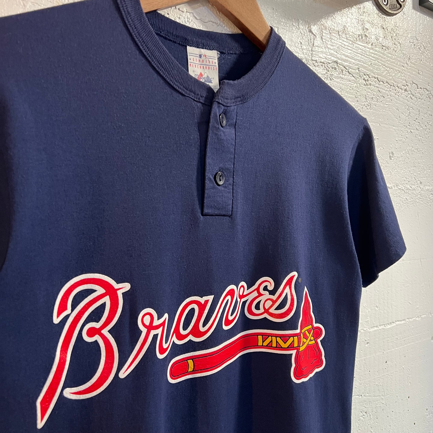 Vintage Y2K Atlanta Braves '#6' Baseball Henley T-Shirt - Size Youth Large - Navy/Red
