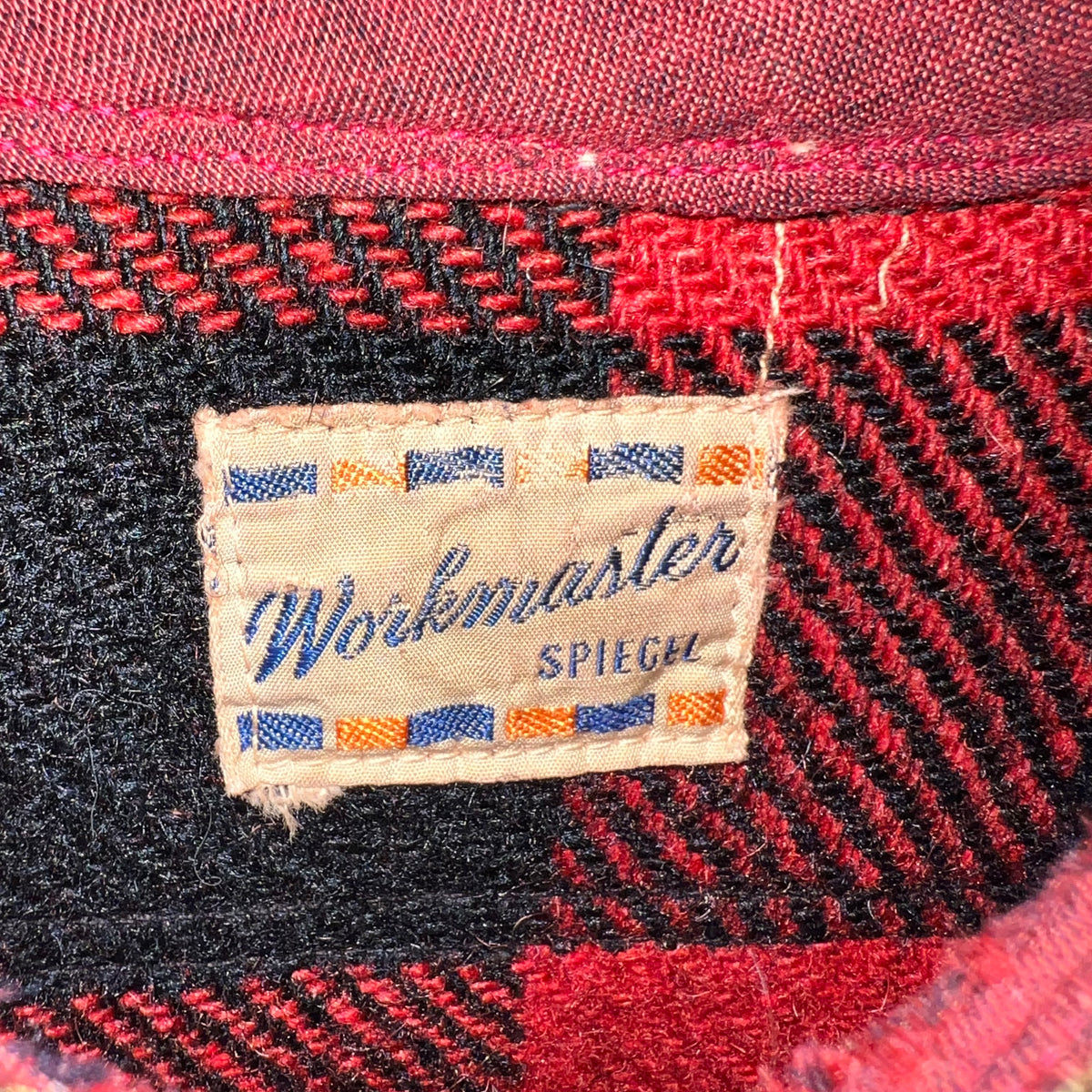 True Vintage  Distressed 1940's/1950's Spiegel Workmaster Wool Gusseted Flannel Shirt - Size Large - Made In USA - Red/Black