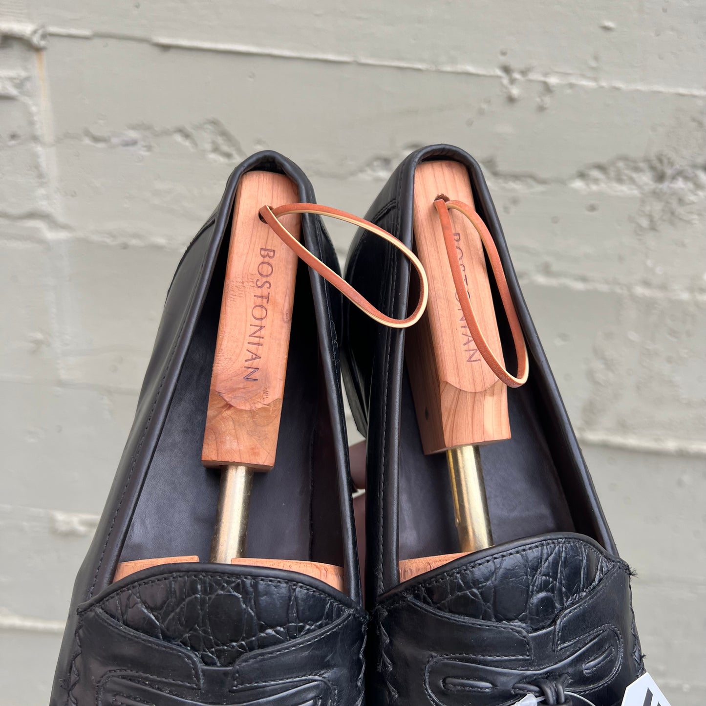 Vintage Johnston & Murphy Croc Embossed Leather Tassel Loafers - Size 10.5M - Black