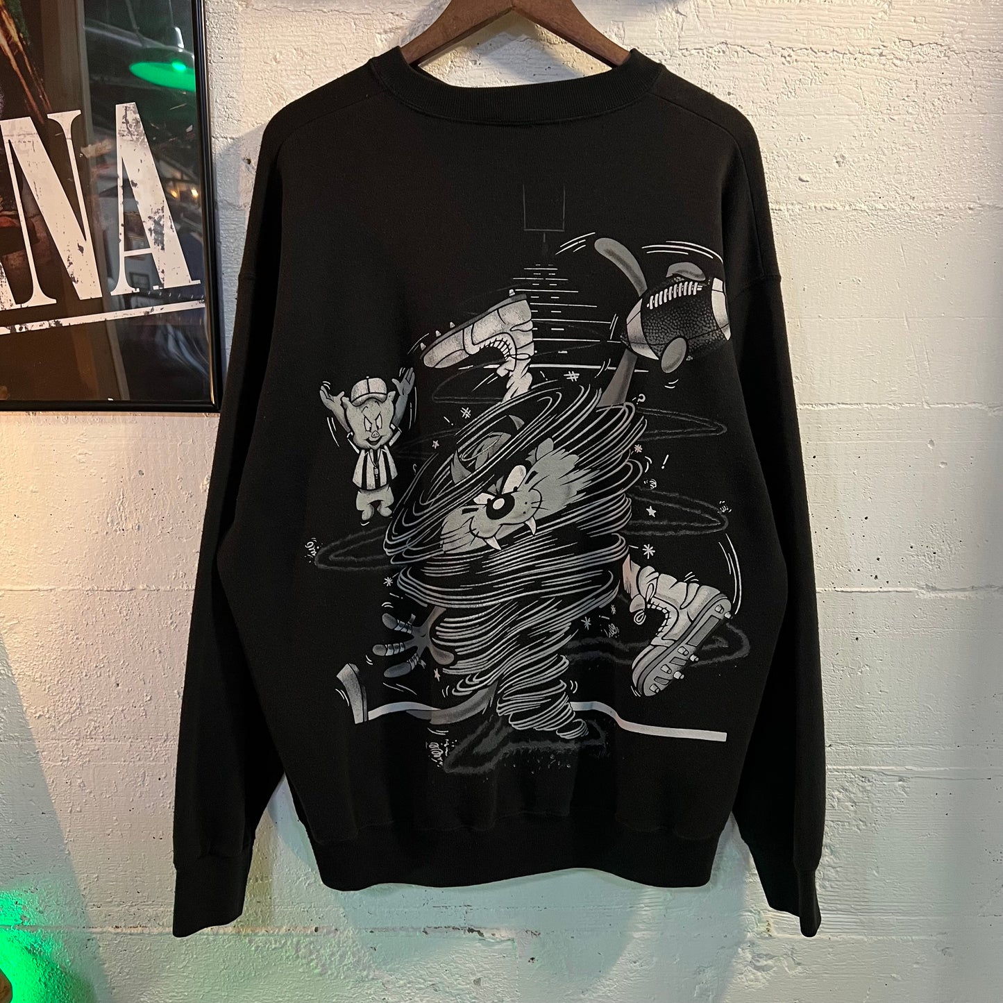 Vintage 90's Dallas Cowboys x Looney Tunes 'Taz' Crewneck Sweatshirt - Size XL - Made In USA - Tultex