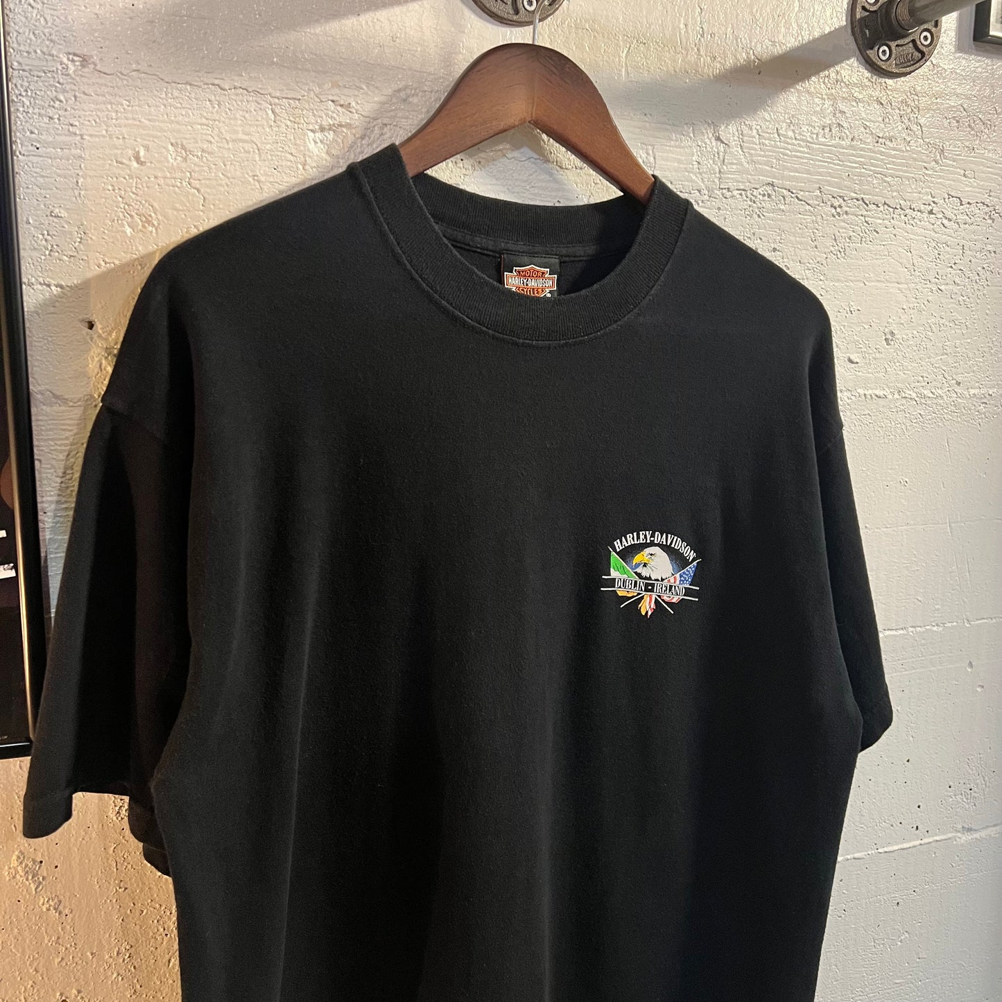 Vintage 90's Harley Davidson 'Dublin-Ireland' Multi Flag T-Shirt - Size Large - Made In The U.K. - Black