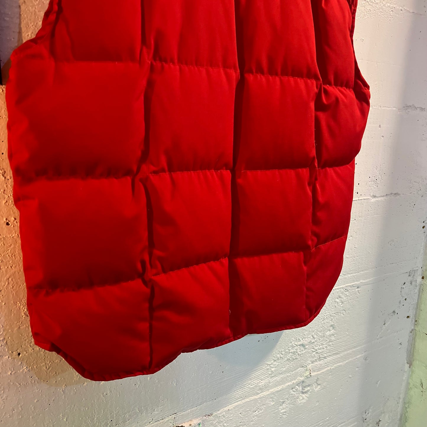 Vintage 1980's Black Sheep Western Down Puffer Snap Vest - Size Medium - Red
