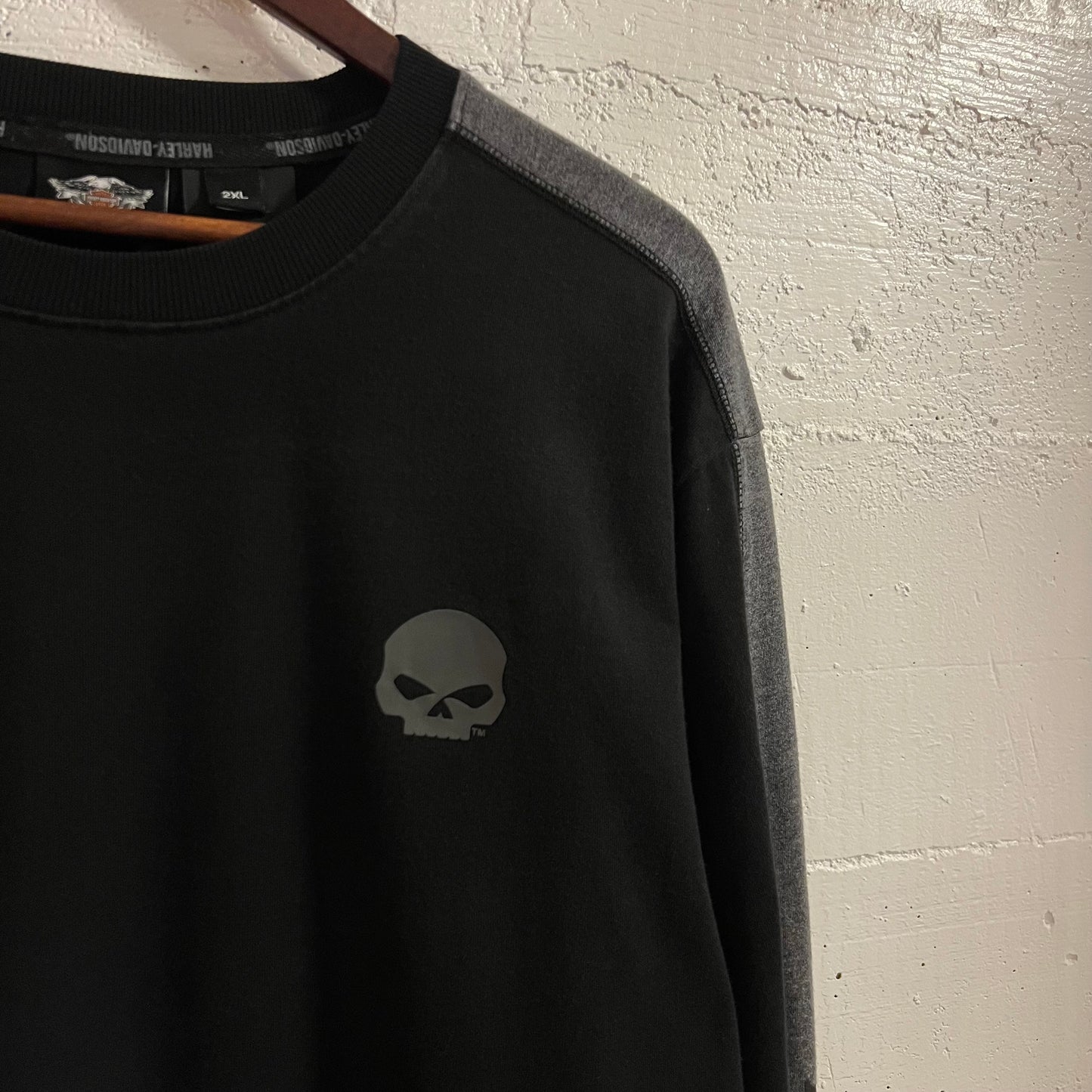 Y2K Harley Davidson Motorcycles Skull Long Sleeve T-Shirt - Size 2XL - Black/Grey