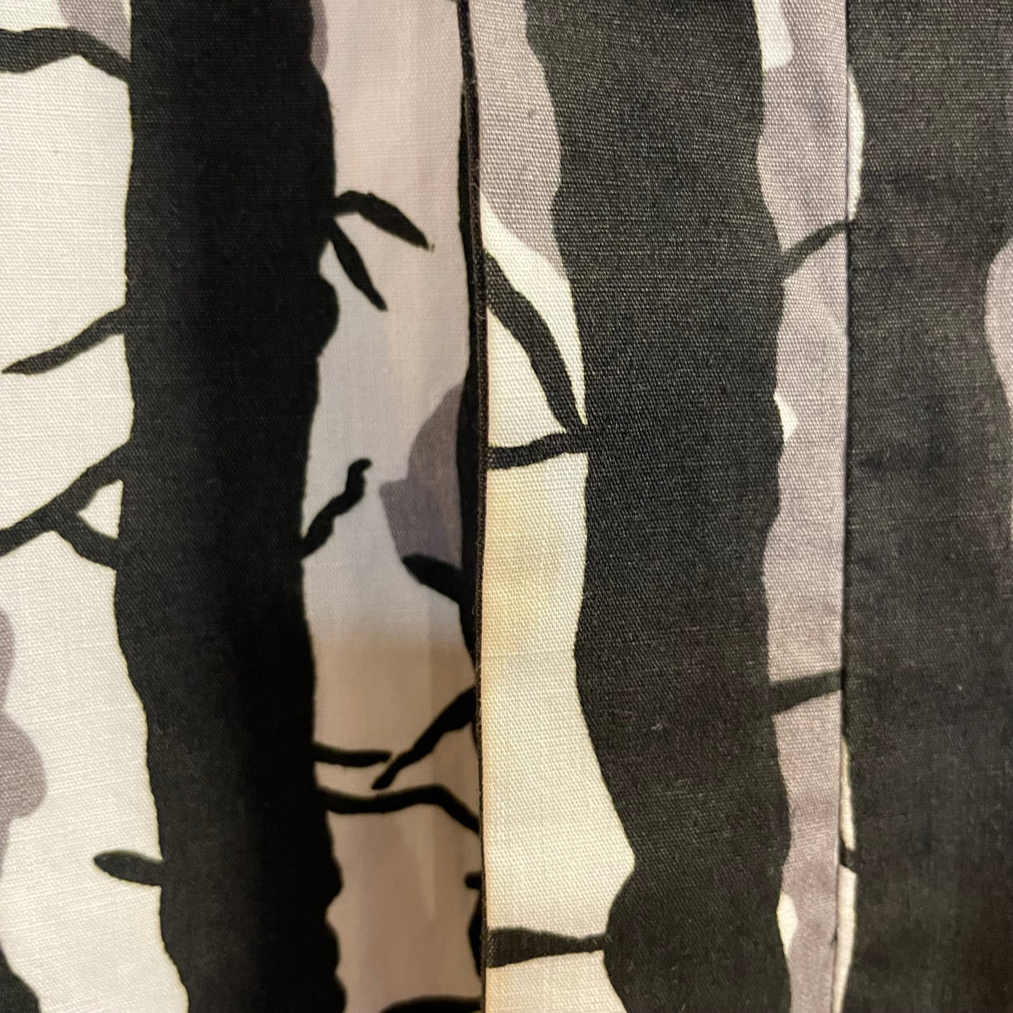True Vintage 1960's Duke Kahanamoku By Kahala Monochrome Bamboo Print Loop Collar Aloha Shirt - Size Large - Made In Hawaii