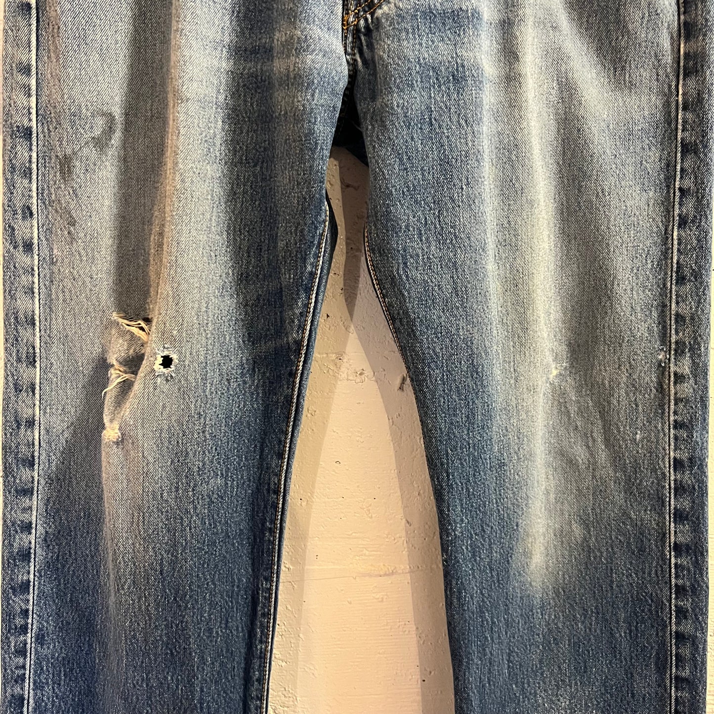Vintage Distressed 2000's Levi's 501-0115 - Size 35" x 33" - Made In Guatemala - Mid Wash Indigo