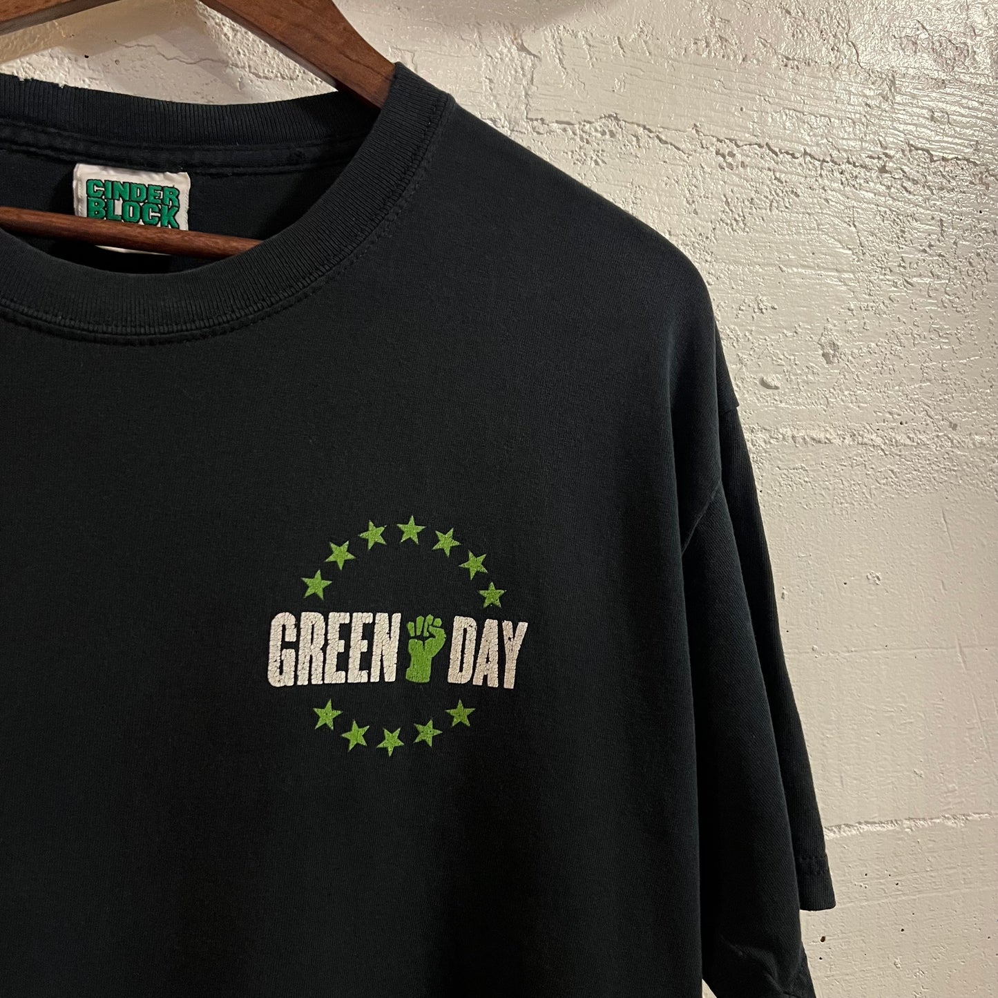 Vintage 2004 Green Day American Idiot Graphic T-Shirt - Size Large - Black/White/Green