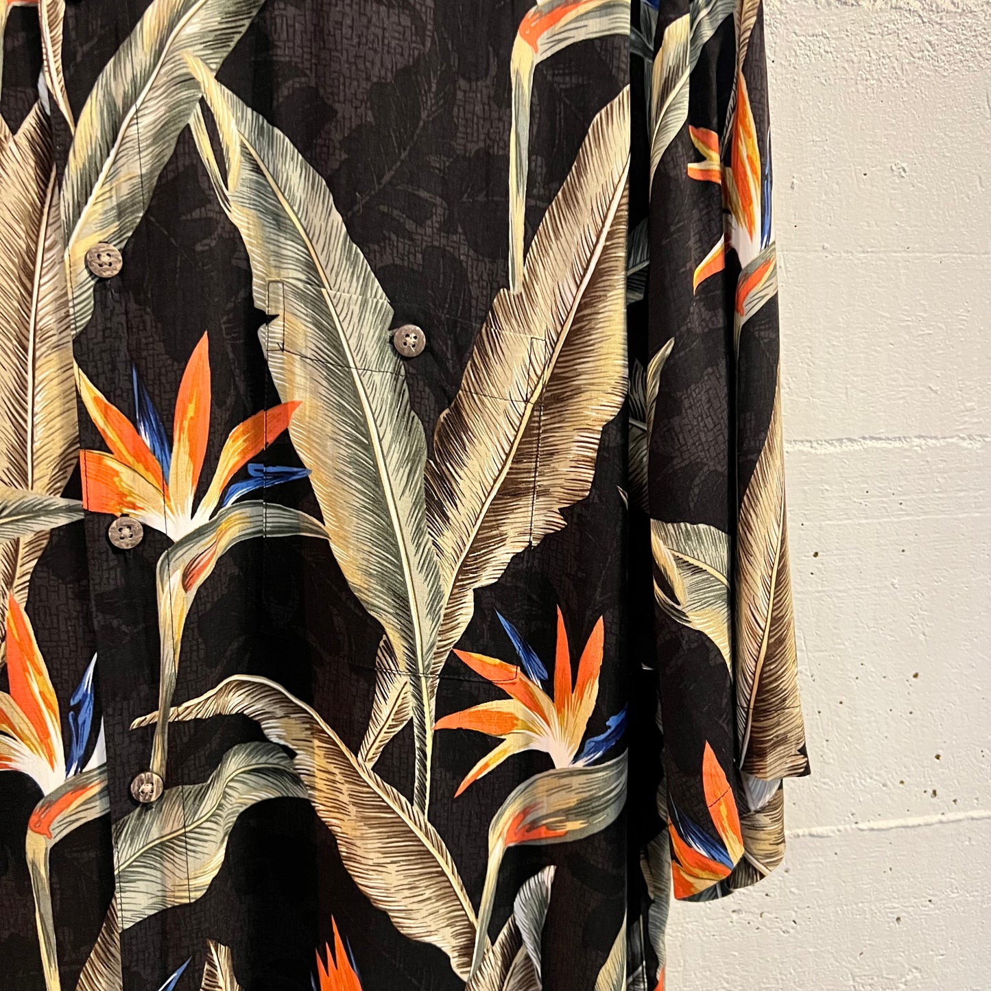 Vintage Campia 100% Rayon Aloha/Hawaiian 'Bird of Paradise' Floral Shirt - Size Large - Black/Multi