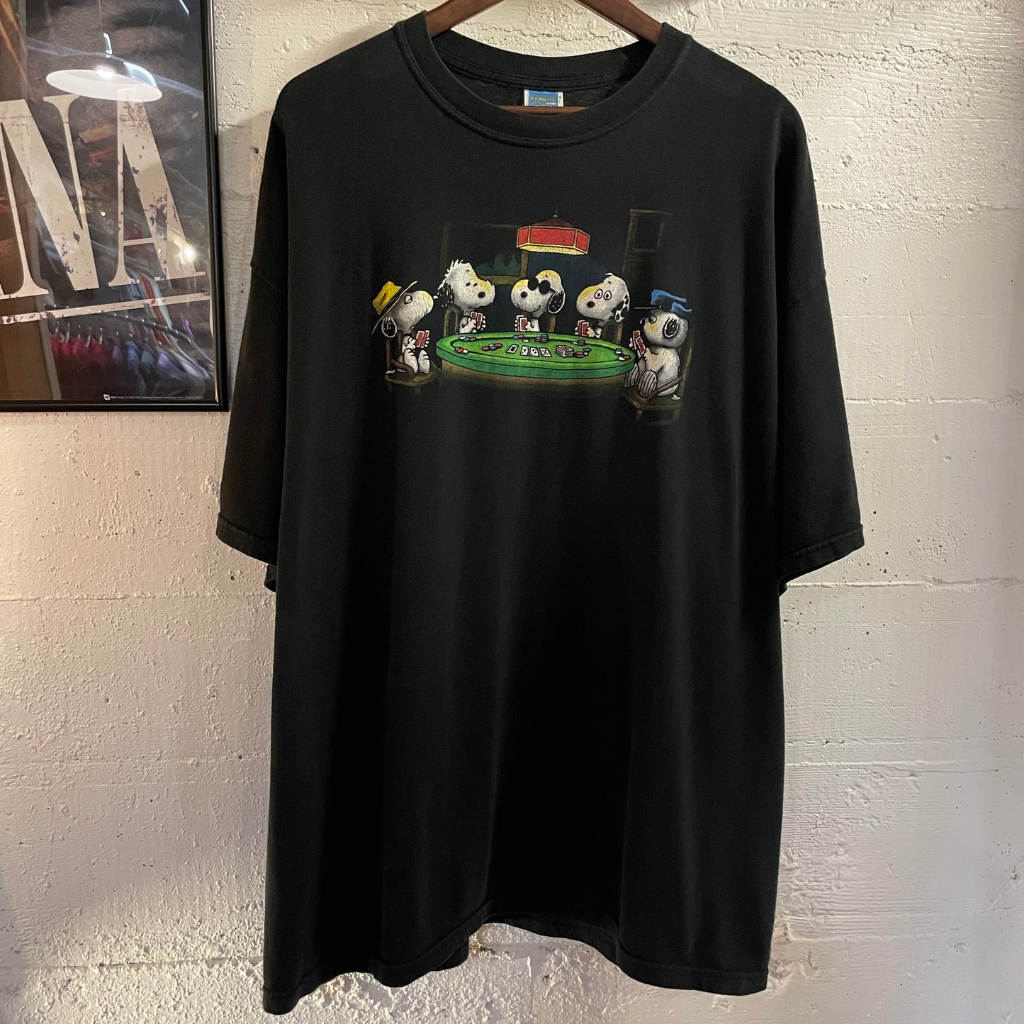 Vintage 90’s Peanuts ‘Snoopy Playing Poker’ Graphic T-Shirt - Size XXL - Black/Multi