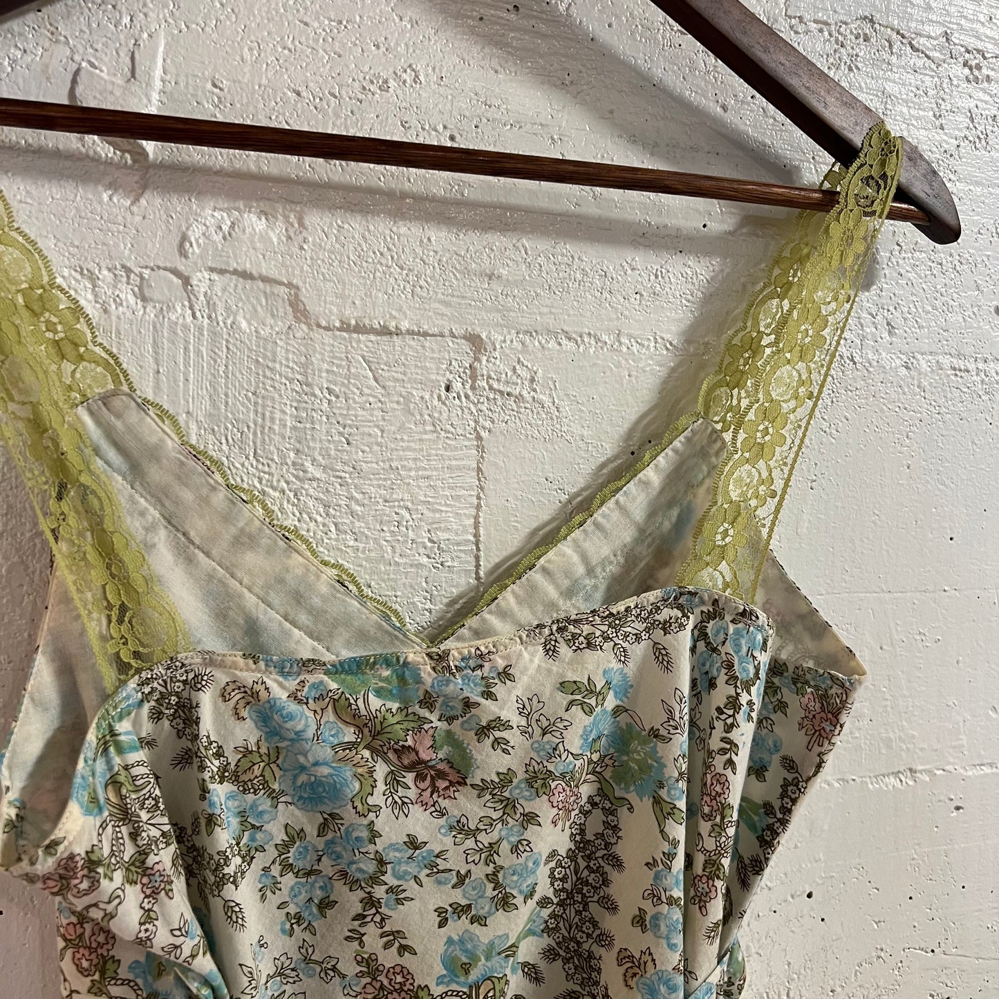 Y2K XXI Lacey Floral Tank Top - Size Small - 100% Cotton - White/Blue/Green/Pink