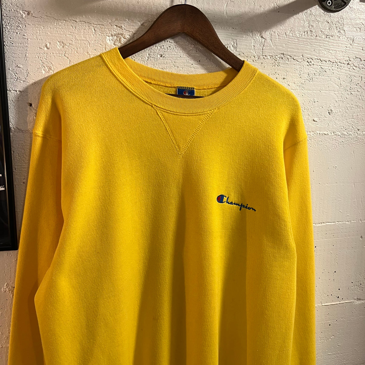 Vintage 80’s Embroidered Champion Crewneck Sweatshirt - Size Large - Made In USA - Yellow