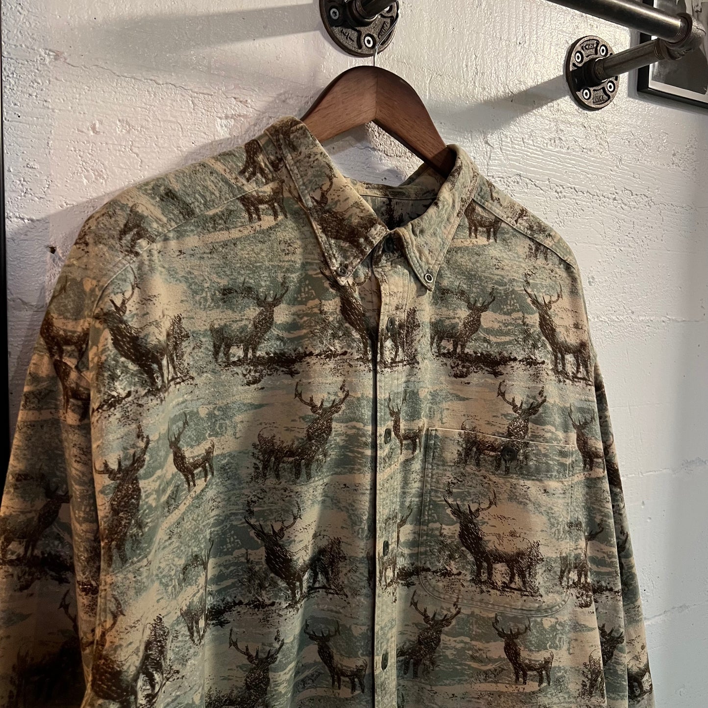 Vintage Y2K Cabela's All Over Deer Print Chamois Cloth Button Down Shirt - Size 3XL - Olive/Beige