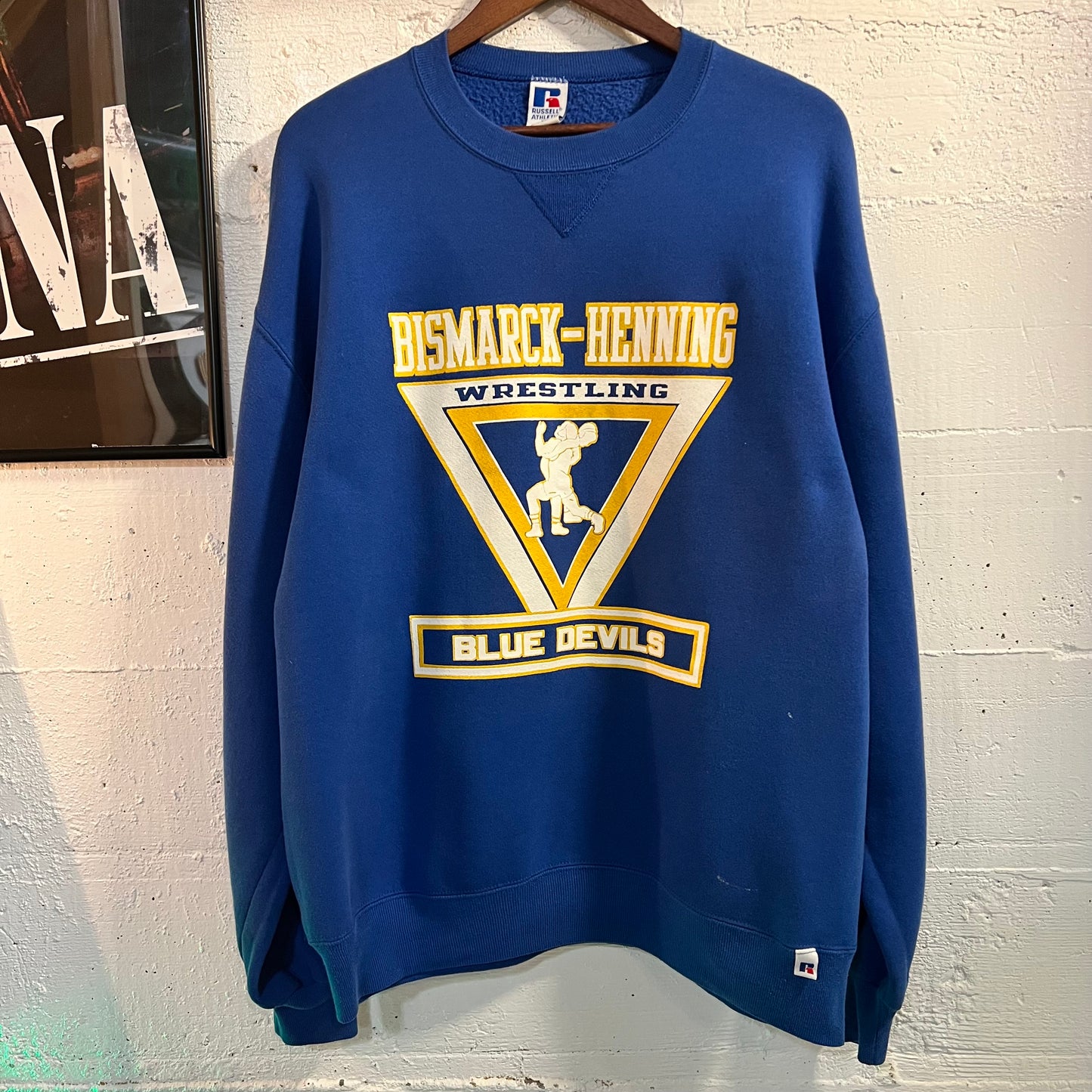 Vintage 90’s Russell Bismarck-Henning Blue Devils Wrestling Crewneck Sweatshirt - Size XL - Made In USA - Royal Blue/White/Yellow