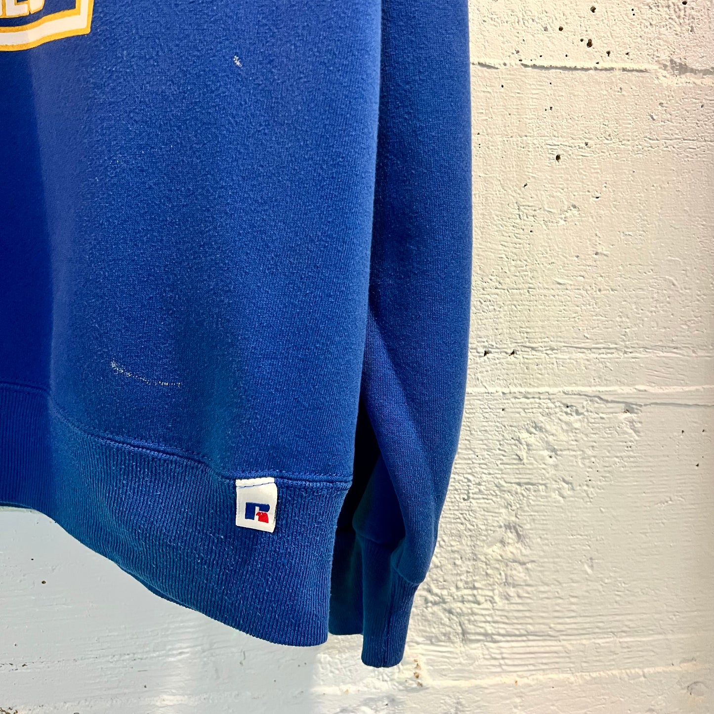 Vintage 90’s Russell Bismarck-Henning Blue Devils Wrestling Crewneck Sweatshirt - Size XL - Made In USA - Royal Blue/White/Yellow