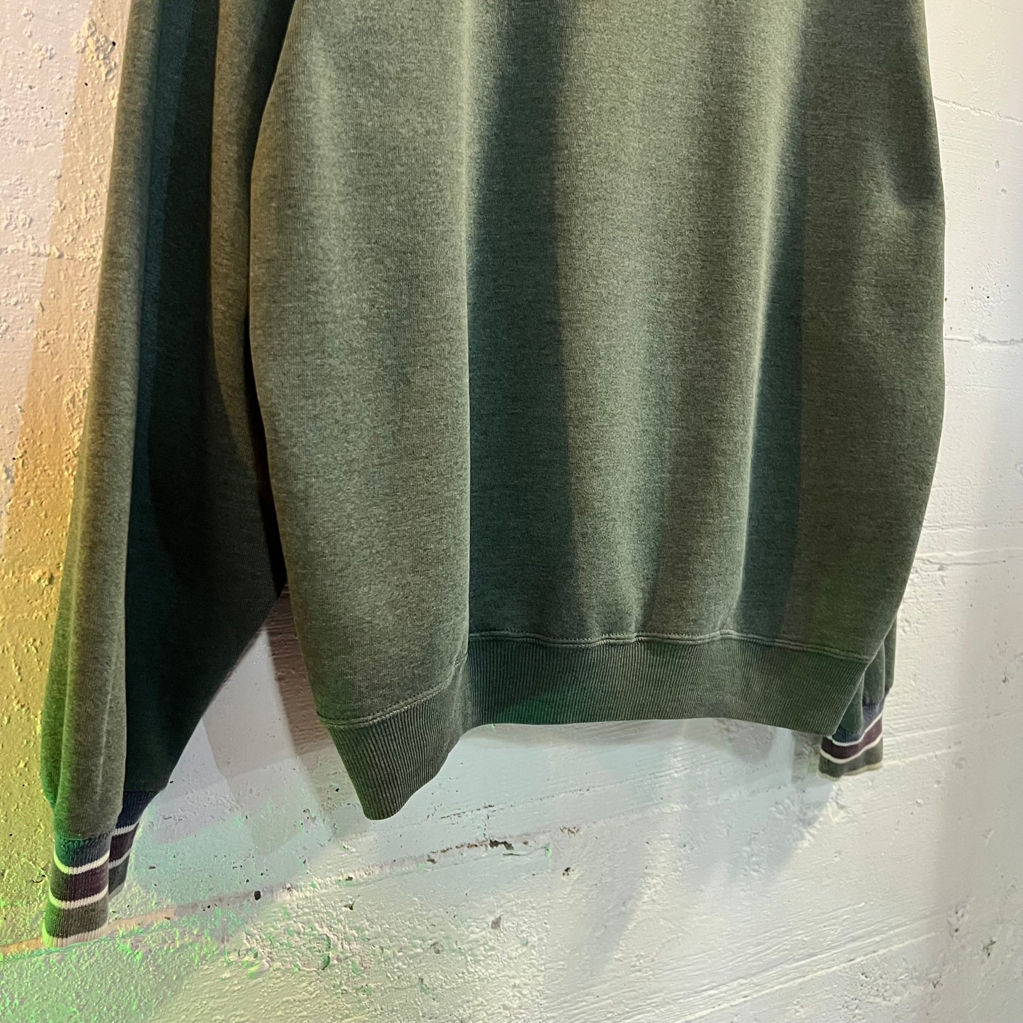 Vintage 90's Striped Collar Wolf Crewneck Sweatshirt - Size XL - Made In USA - Teal/Green