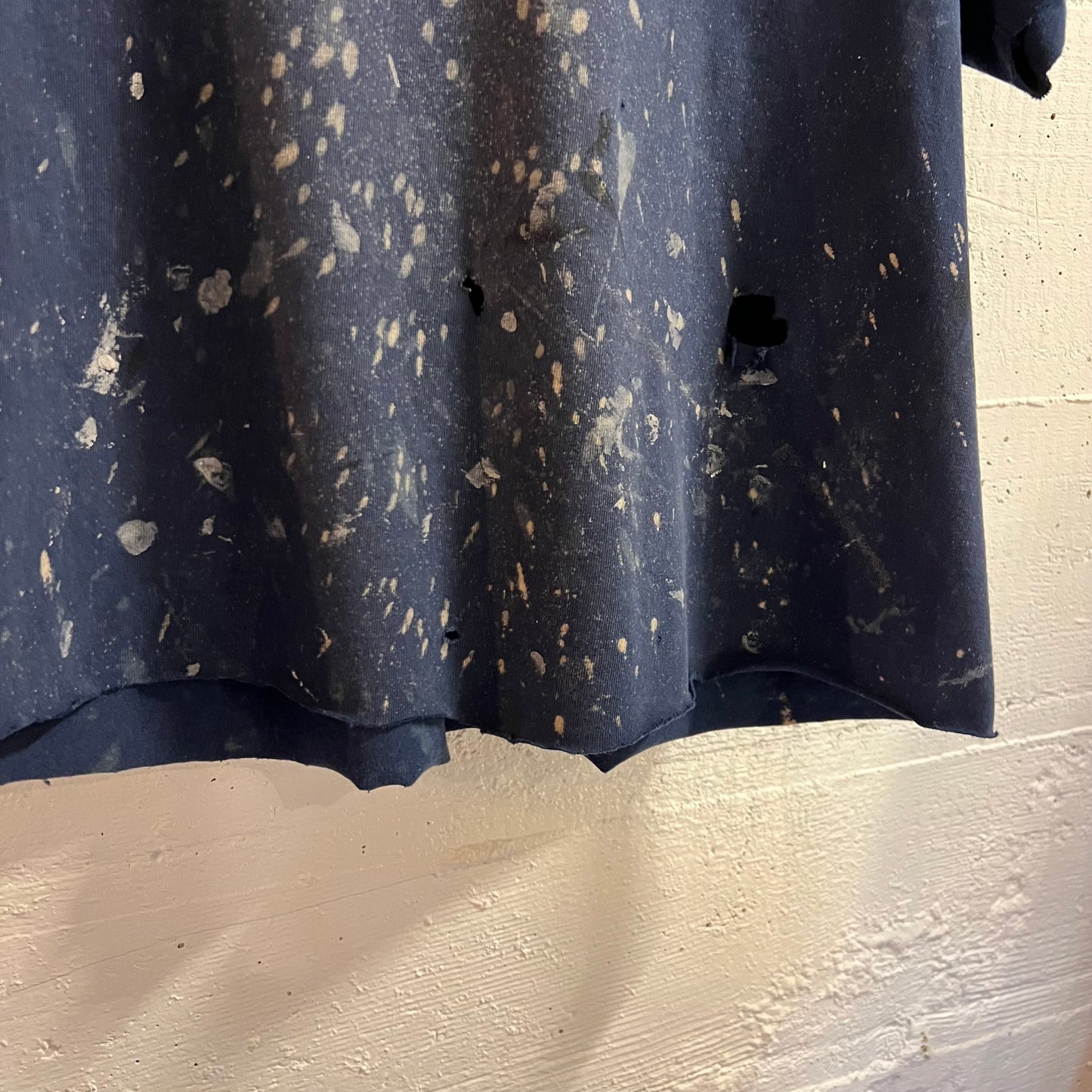 Vintage Distressed/Faded Cropped ‘Airlines’ T-Shirt - Size Medium - Faded Navy