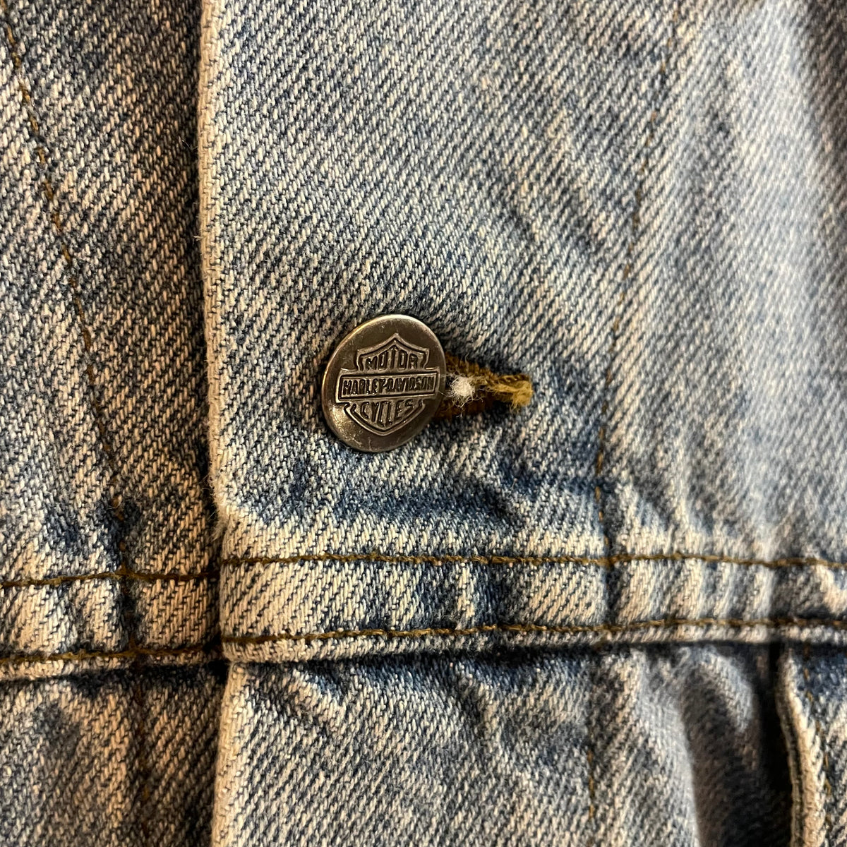 Vintage 90's Harley Davidson Embroidered Bar & Shield Denim Jacket - Size Medium - Made In Canada - 100% Cotton