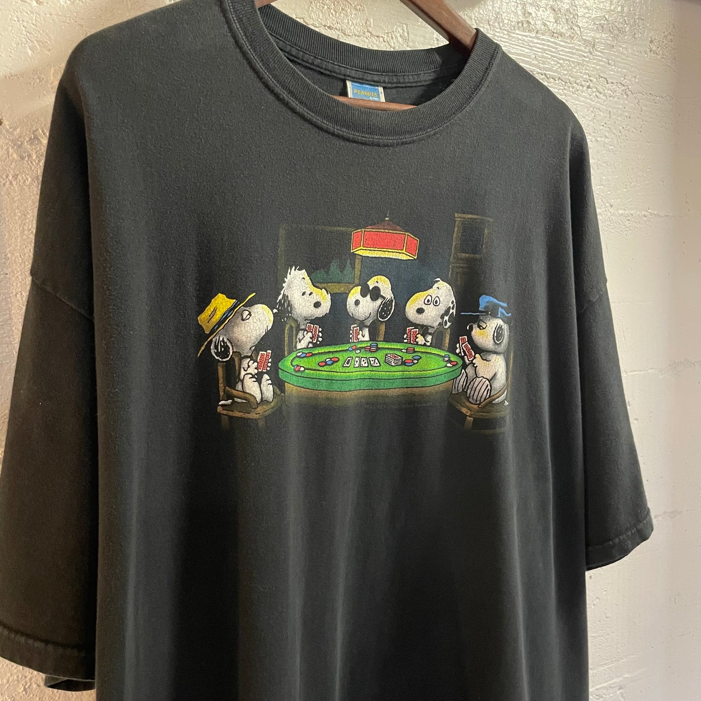 Vintage 90’s Peanuts ‘Snoopy Playing Poker’ Graphic T-Shirt - Size XXL - Black/Multi