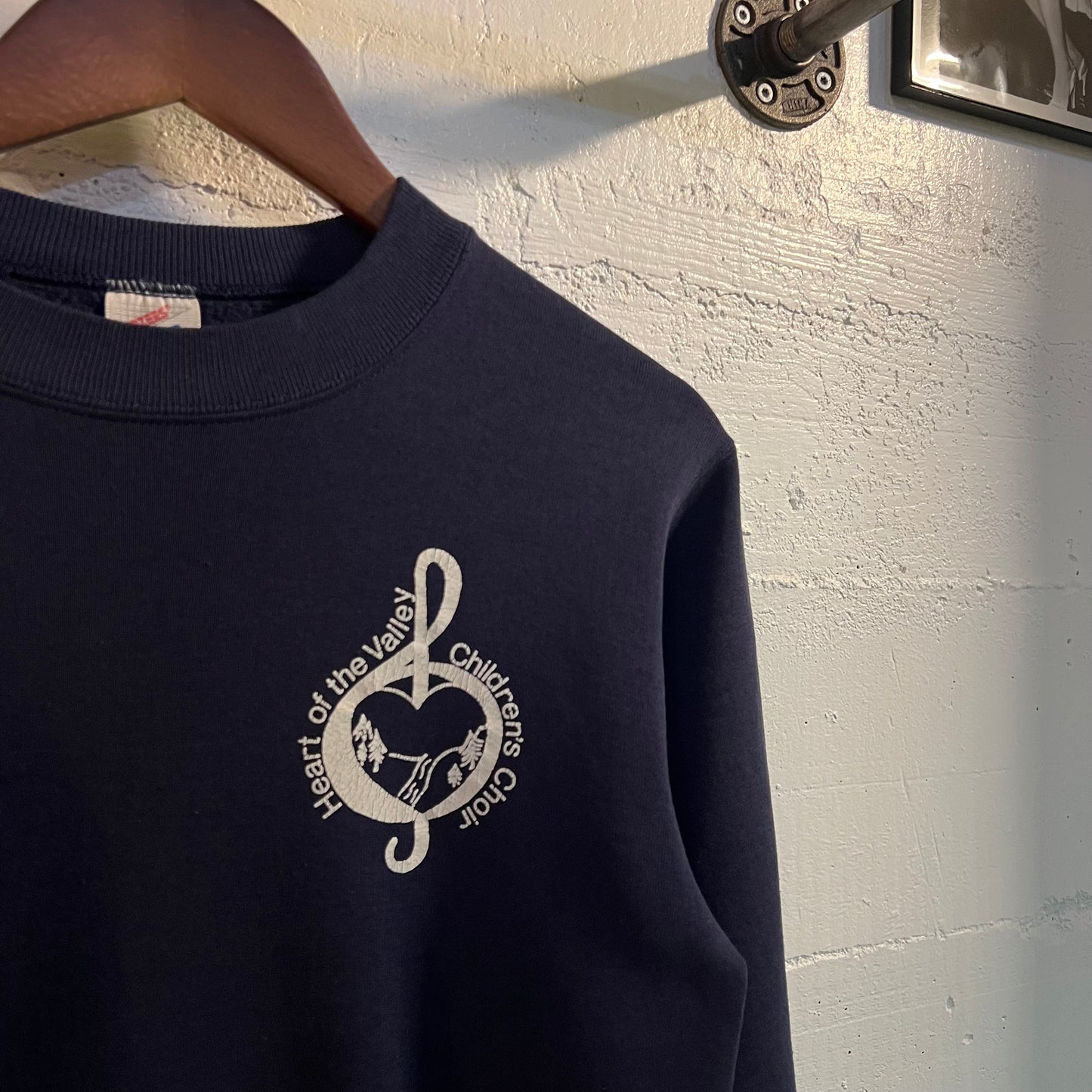 Vintage 90’s Jerzees Heart Of The Valley Children’s Choir Crewneck Sweatshirt - Size Small - Made In USA - Navy/White