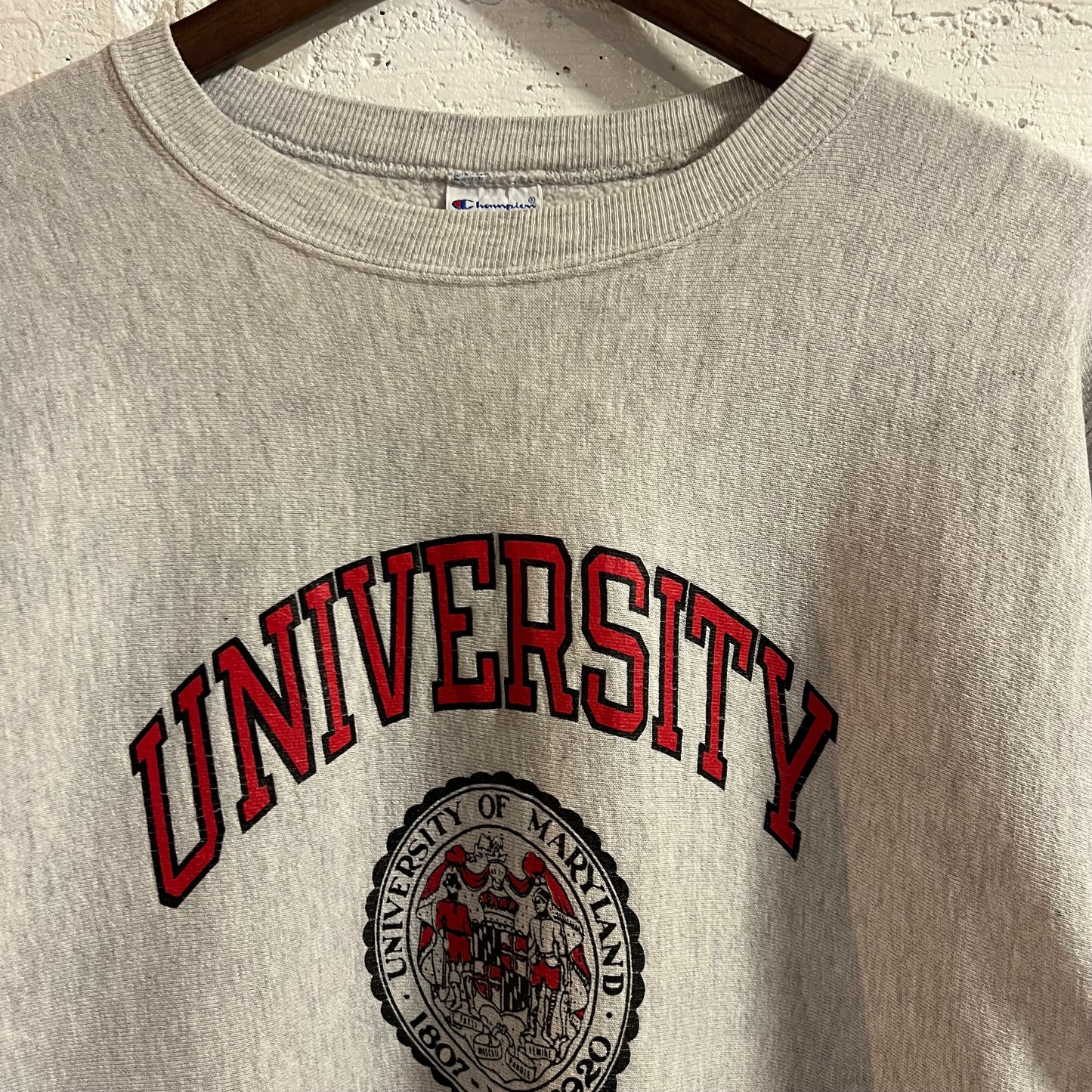 Vintage 90’s Champion Reserve Weave University Of Maryland Cropped Crewneck Sweatshirt - Size XL - Made In USA - Heather Grey/Red/Black