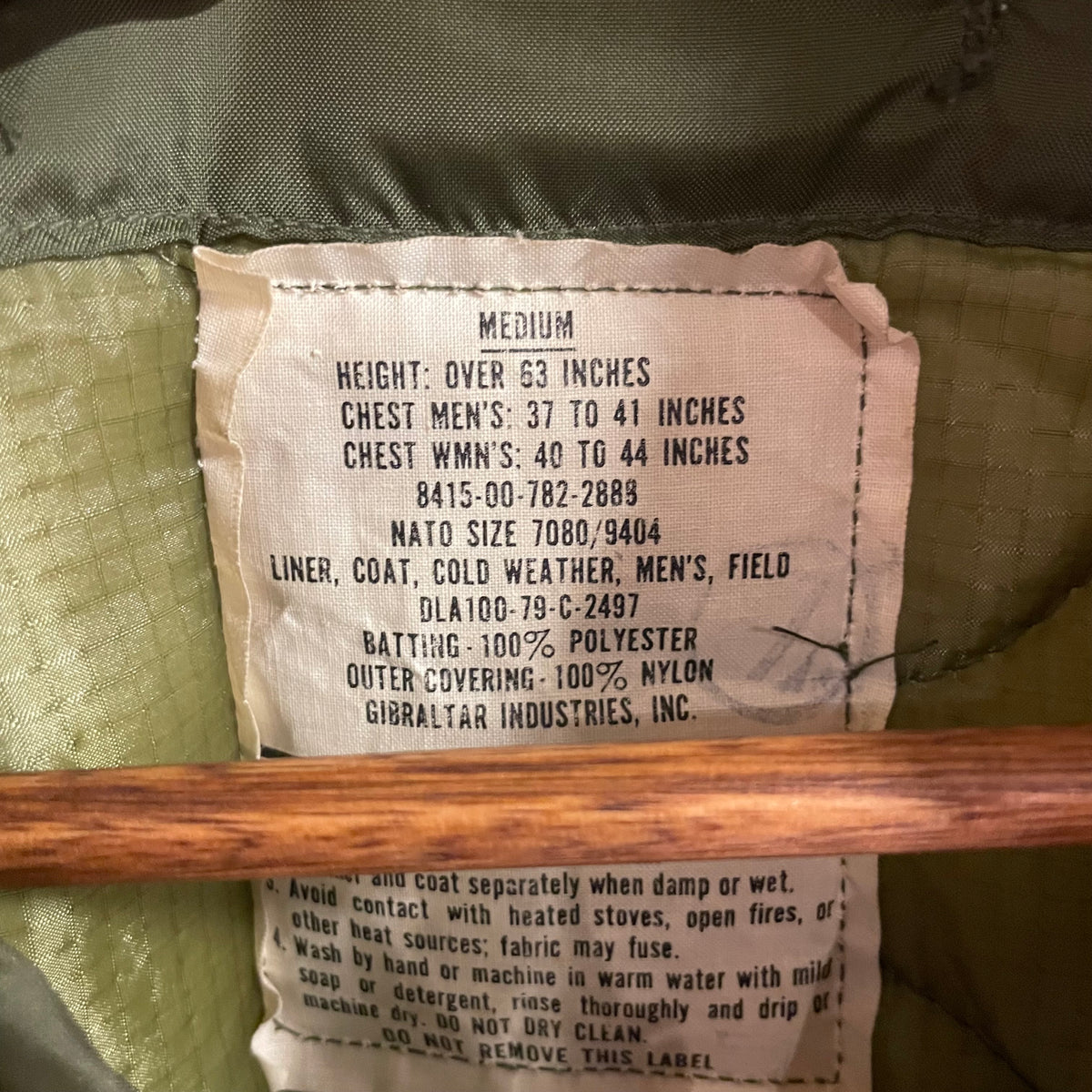 True Vintage 1970's U.S. Military Cold Weather Quilted Field Jacket Liner - Size Medium - Made In USA - Olive Drab - DLA100-79-C-2497